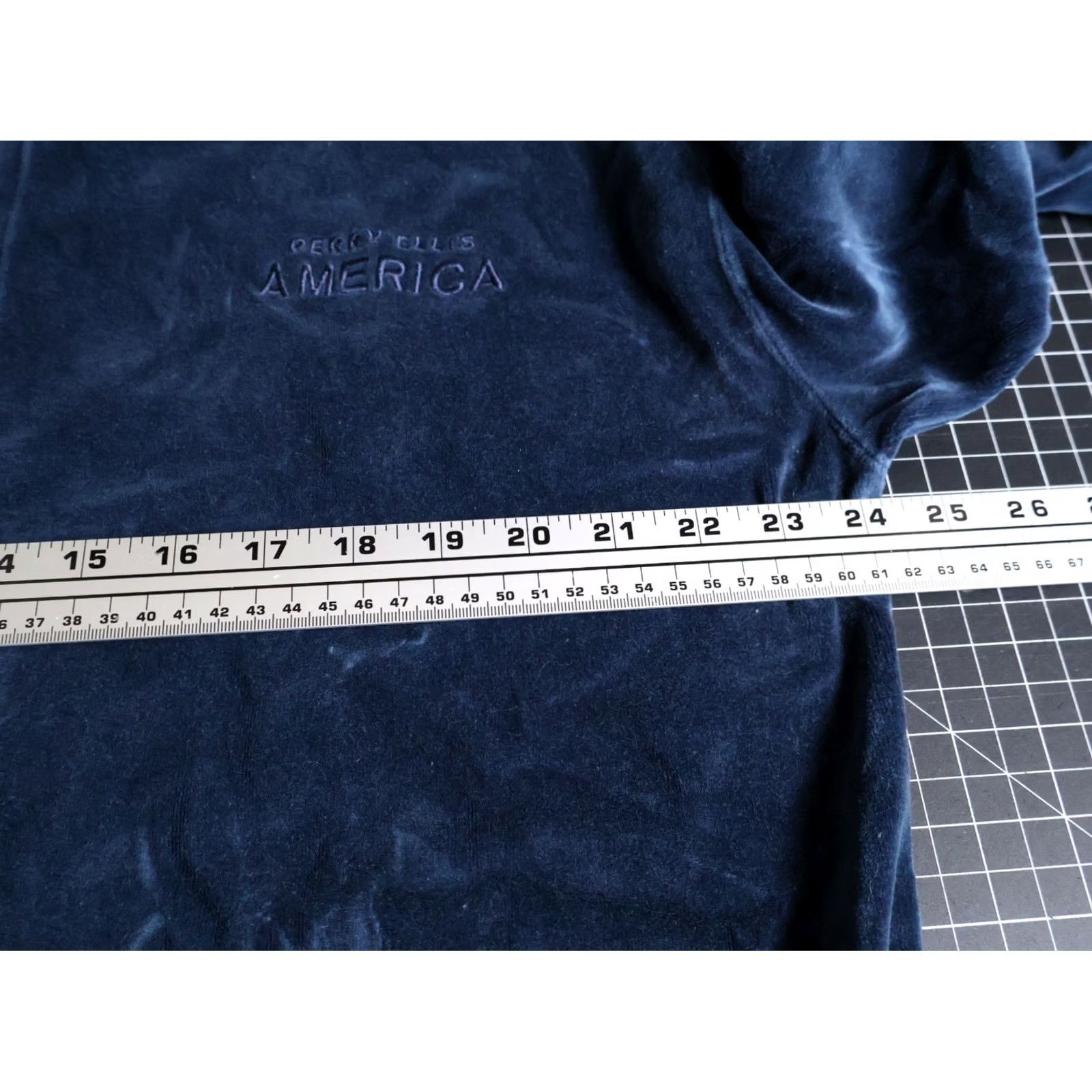 Perry Ellis Perry Ellis Velour Polo Shirt Men's XL Long Sleeve Embroidered VTG Dark Blue Velour Polo Shirt with Embroidered Chest Size US XL / EU 56 / 4 - 5 Thumbnail