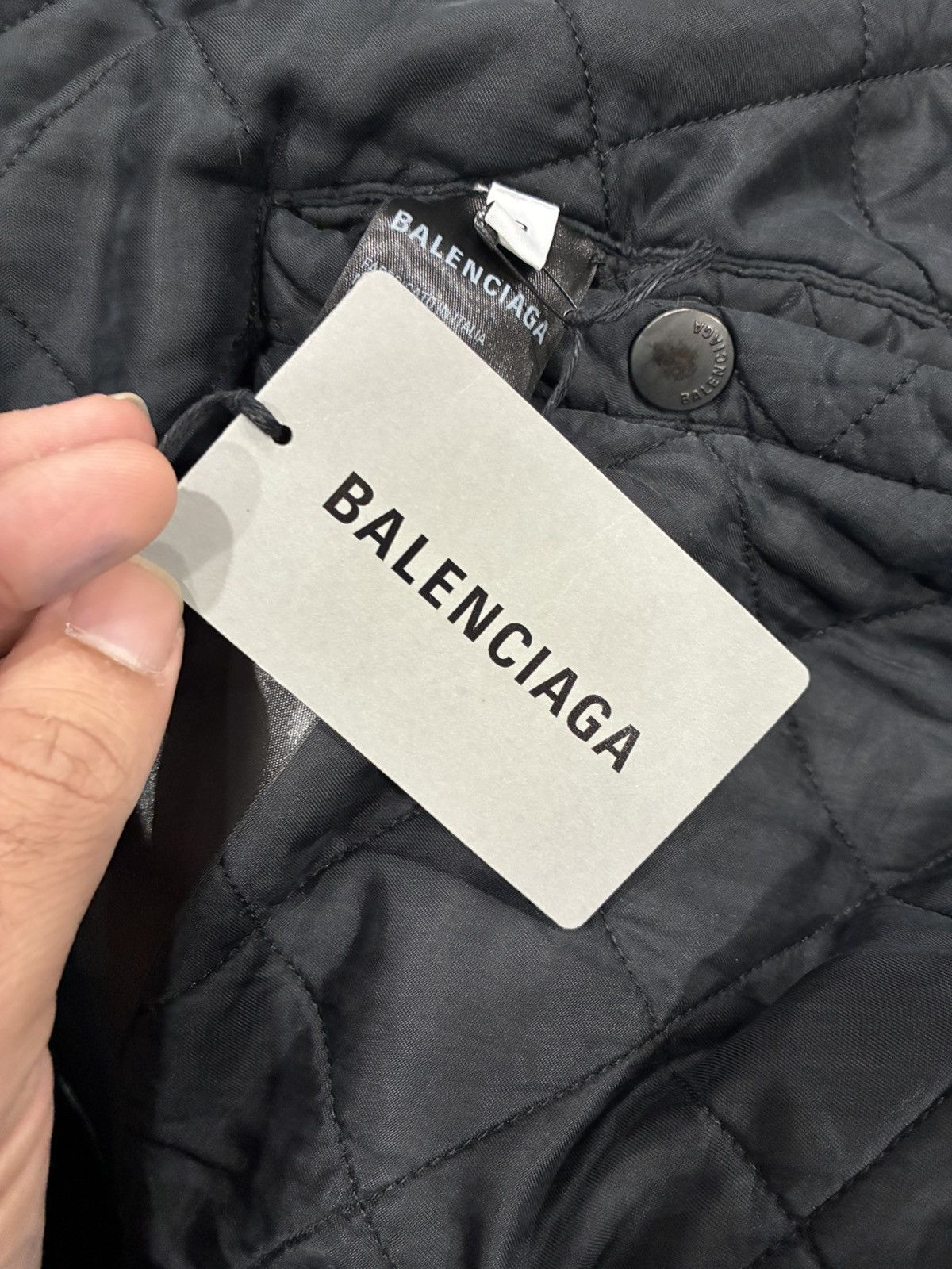 Balenciaga Balenciaga Destroyed Black Bomber Unity Size US M / EU 48-50 / 2 - 5 Thumbnail
