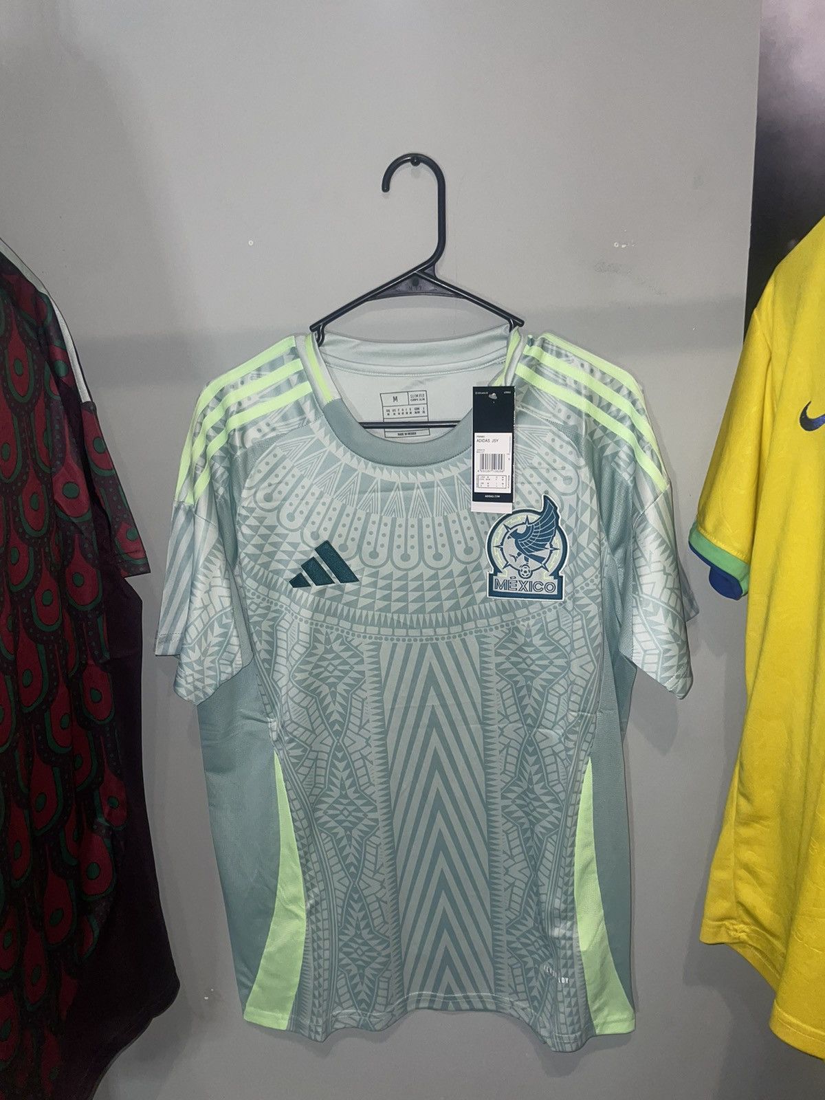 Adidas México Away Fan Version New Size US M / EU 48-50 / 2 - 1 Thumbnail