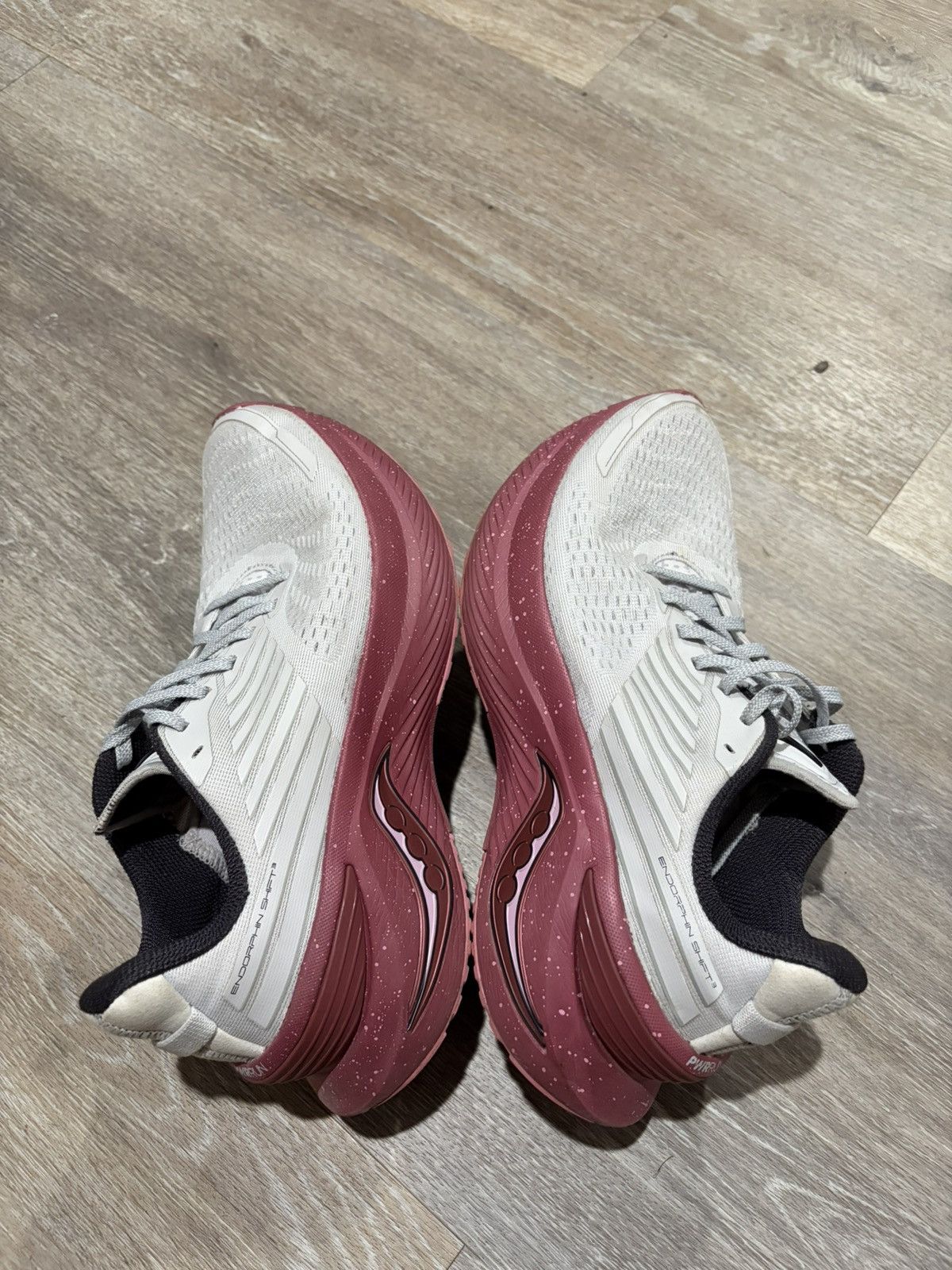 Saucony Saucony Endorphin Shift 3 Running Shoes White and Berry Size US 8.5 / IT 38.5 - 12 Thumbnail