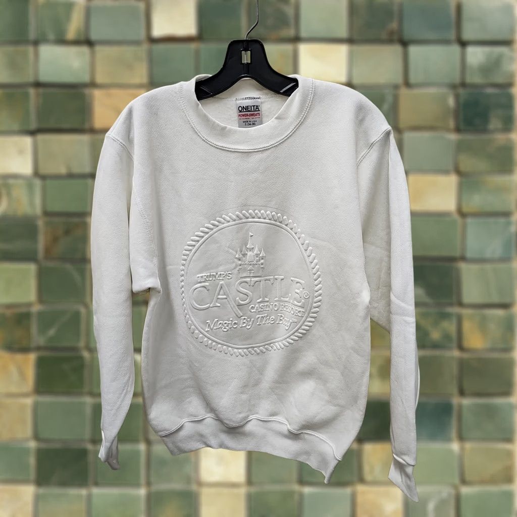 Vintage VINTAGE ONEIDA Sweatshirt Unisex Adults Small White Embossed Trump Castle Casino Resort 90s USA Cardigan? Size US S / EU 44-46 / 1 - 1 Thumbnail