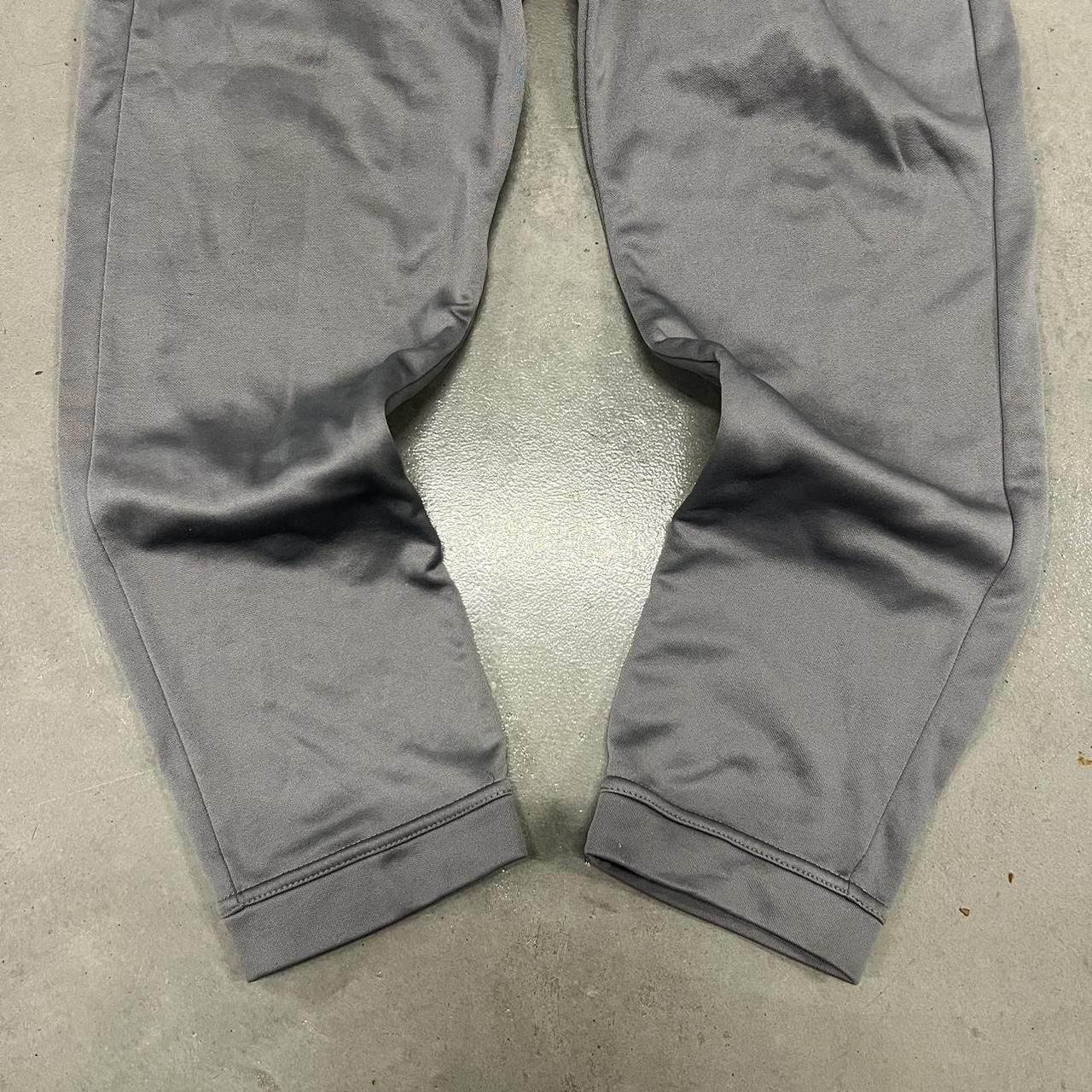 Nike Vintage Y2K/2000s Nike big Swoosh grey Essential Sweatpants! Size US 30 / EU 46 - 2 Thumbnail