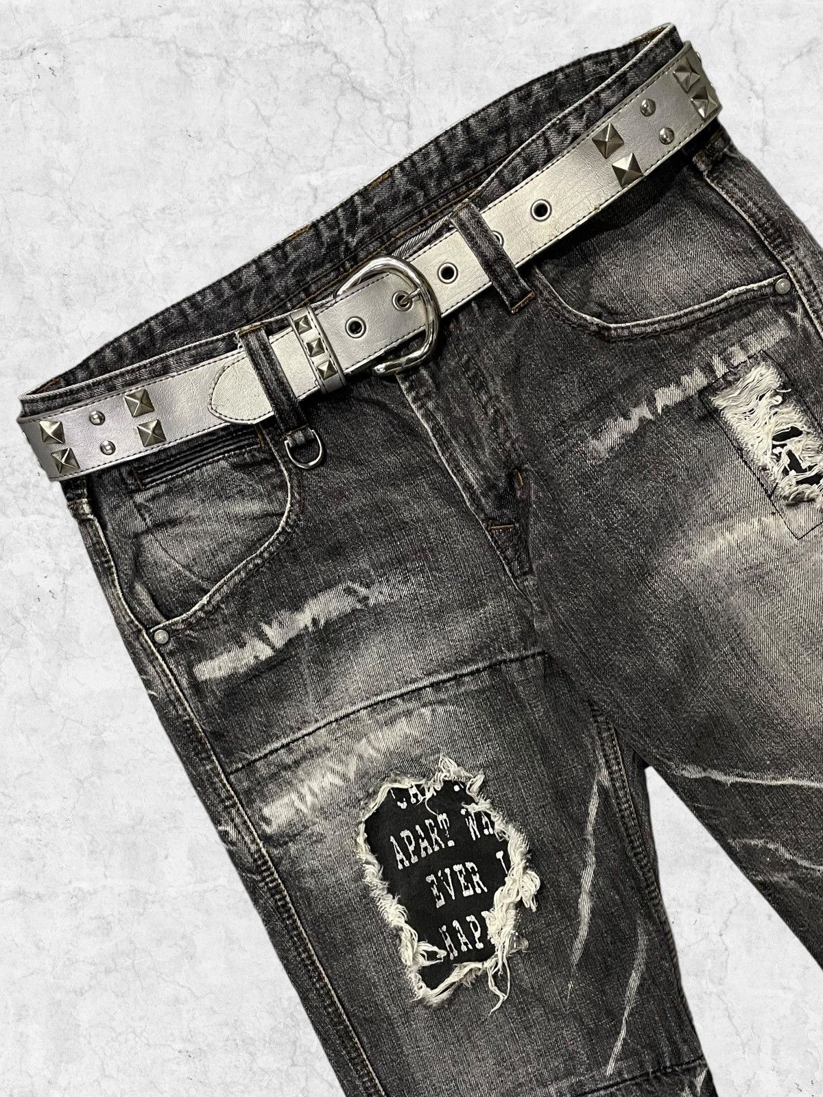 HIDEAWAYS × Japanese Brand Hideaways Distressed Patched Flared Jeans With Studded Belt Size US 32 / EU 48 - 5 Thumbnail