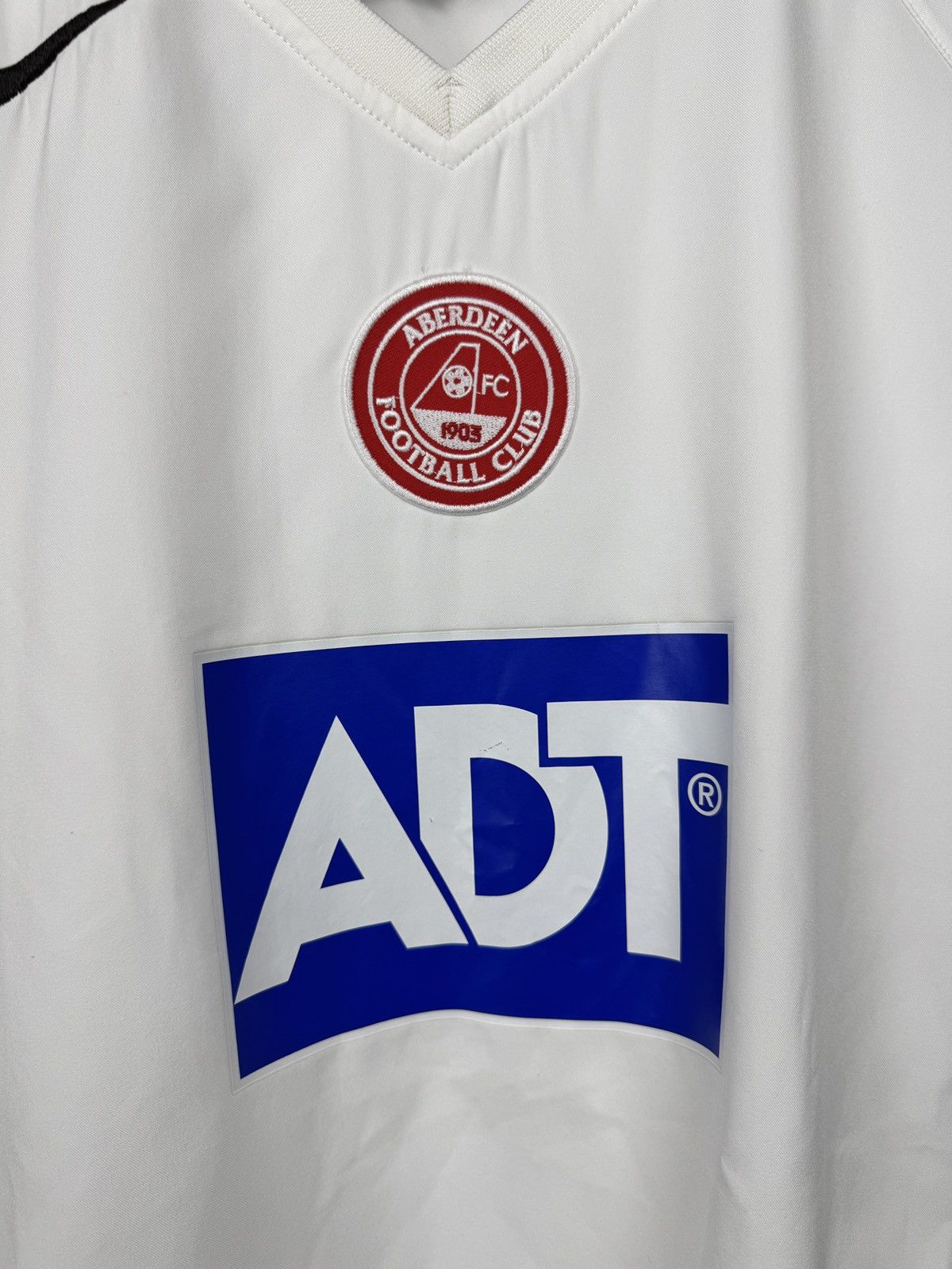 Nike Nike Aberdeen 2004 2006 Mens SS Away soccer Jersey Shirt Size US L / EU 52-54 / 3 - 4 Thumbnail