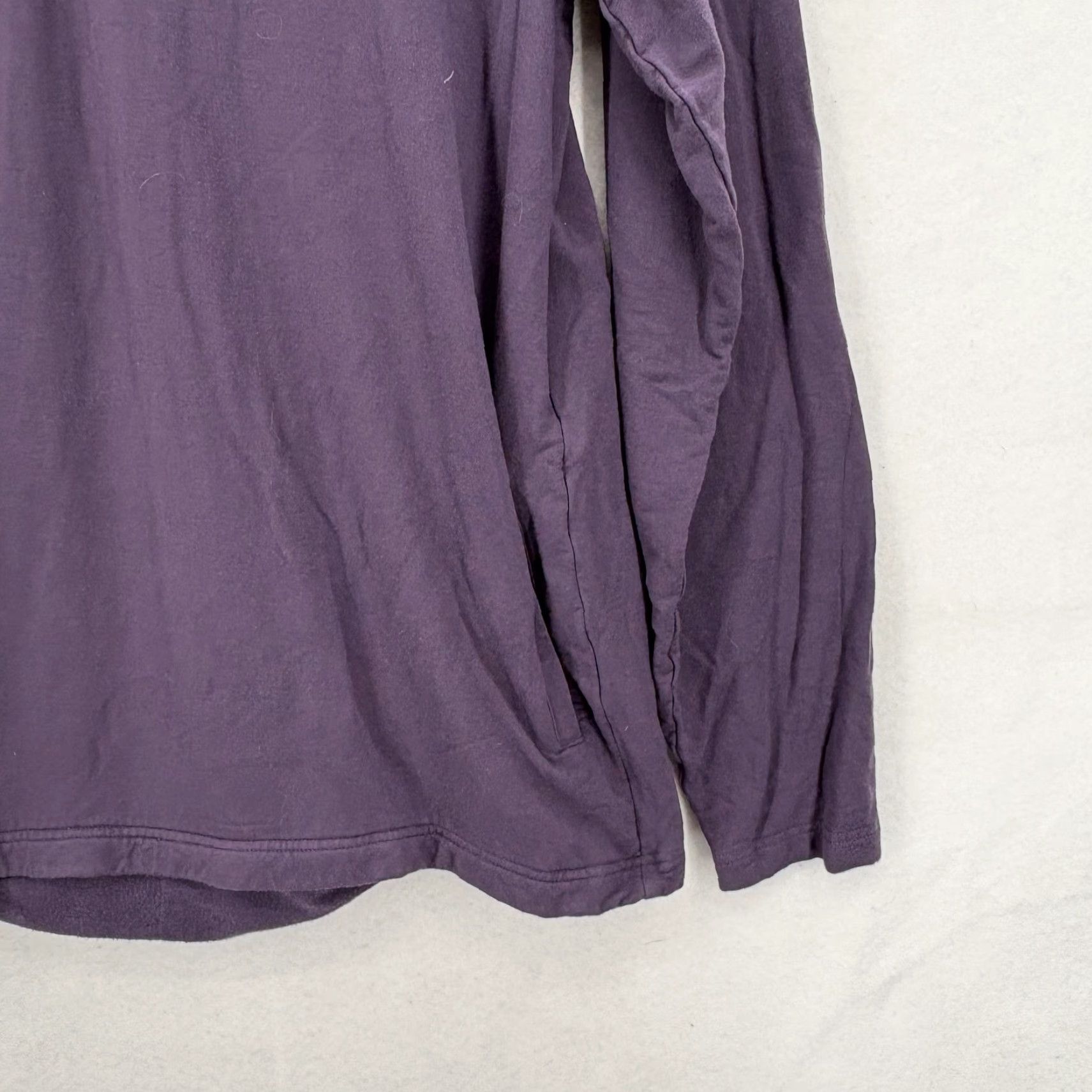 TravisMathew Travis Mathew Upgraded Pullover Mens Large Purple Quarter Zip Stretch Golf Camp Size US L / EU 52-54 / 3 - 3 Thumbnail