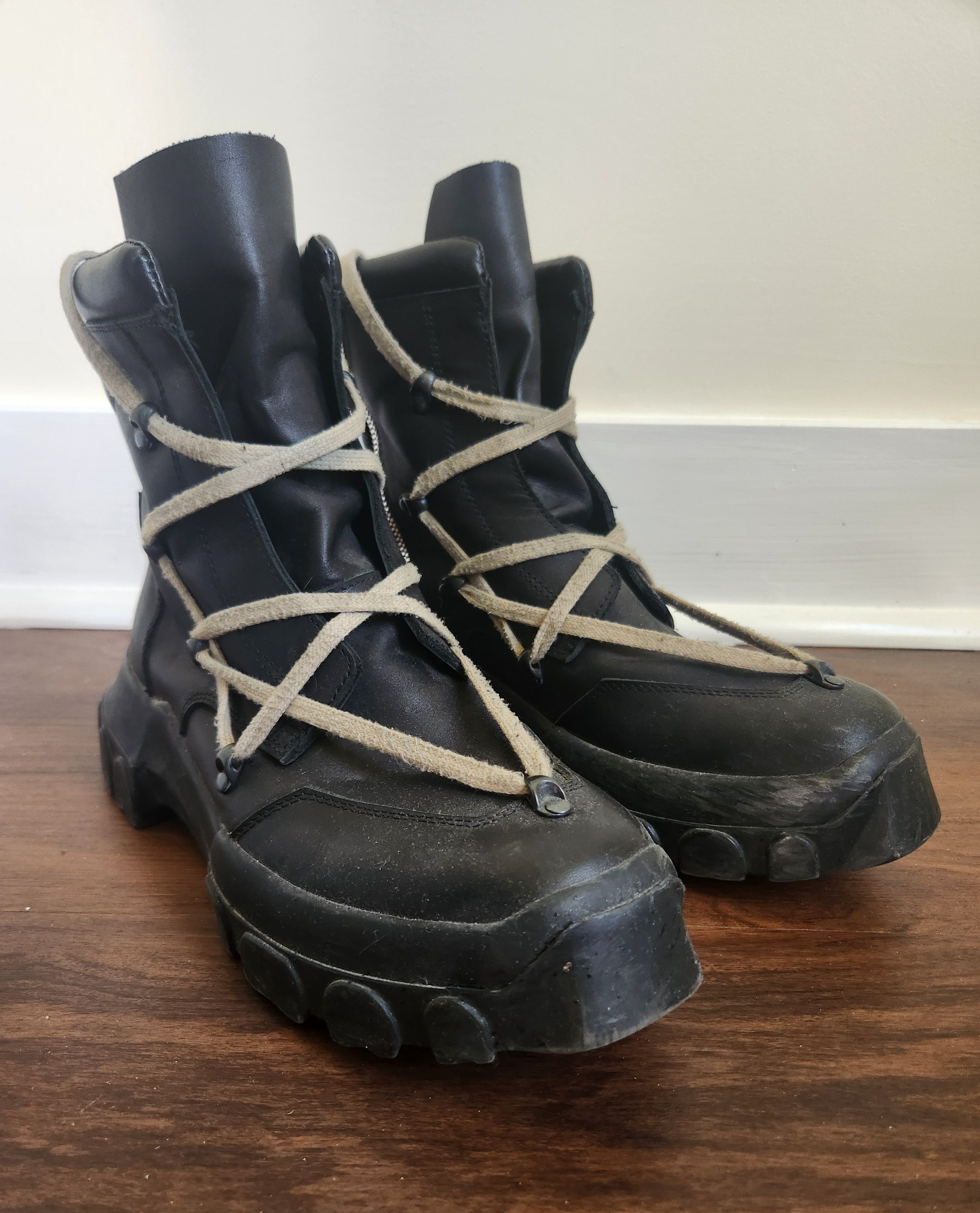 ブーツ RICH OWENS Beatle Mega Tractor ankle boot Rick Owens 'Beatle Mega Tractor' Ankle Boots | Grailed