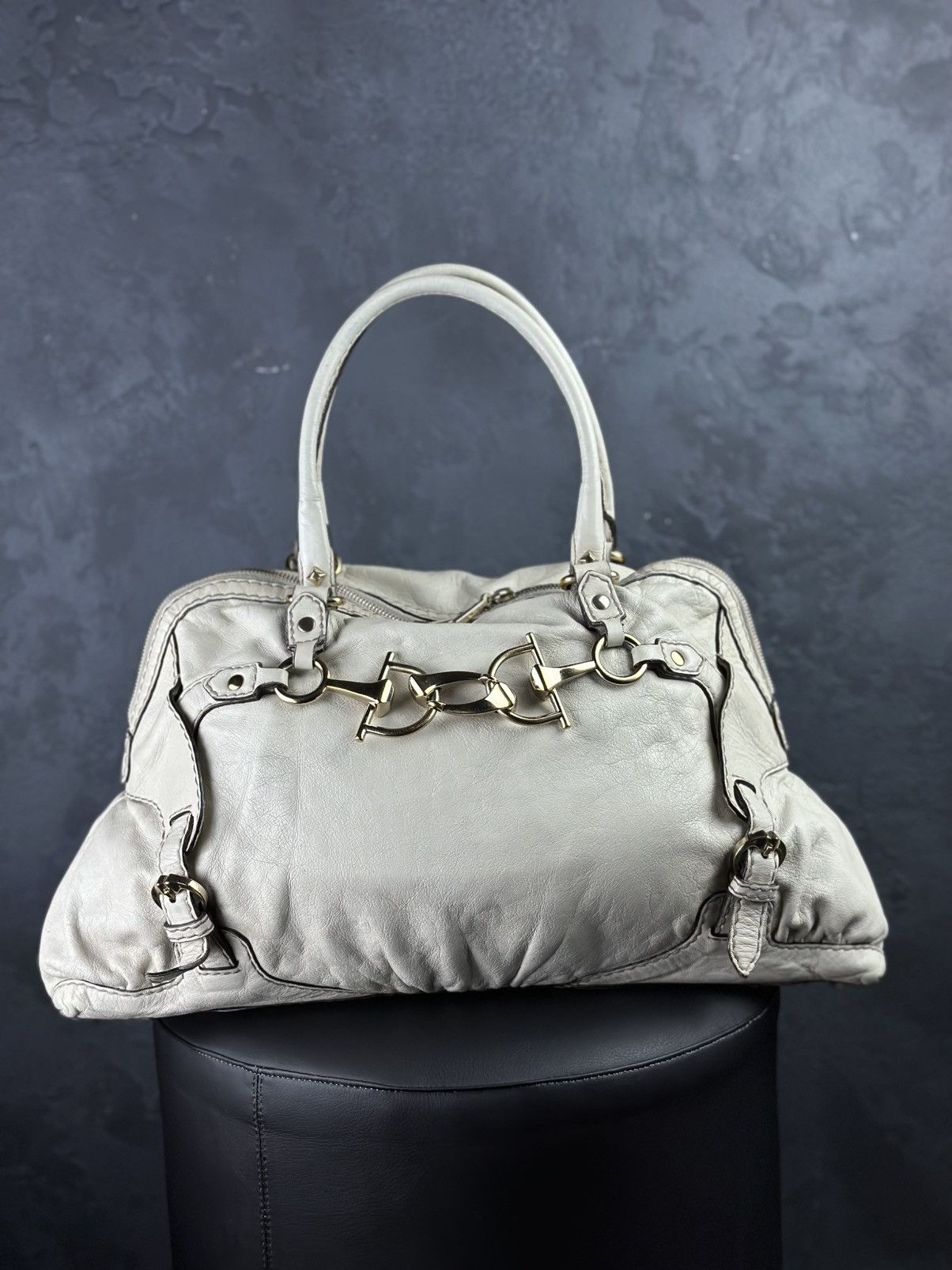 Gucci Ivory Leather Horsebit Nail Medium Tote Boston Bag in White, Women's