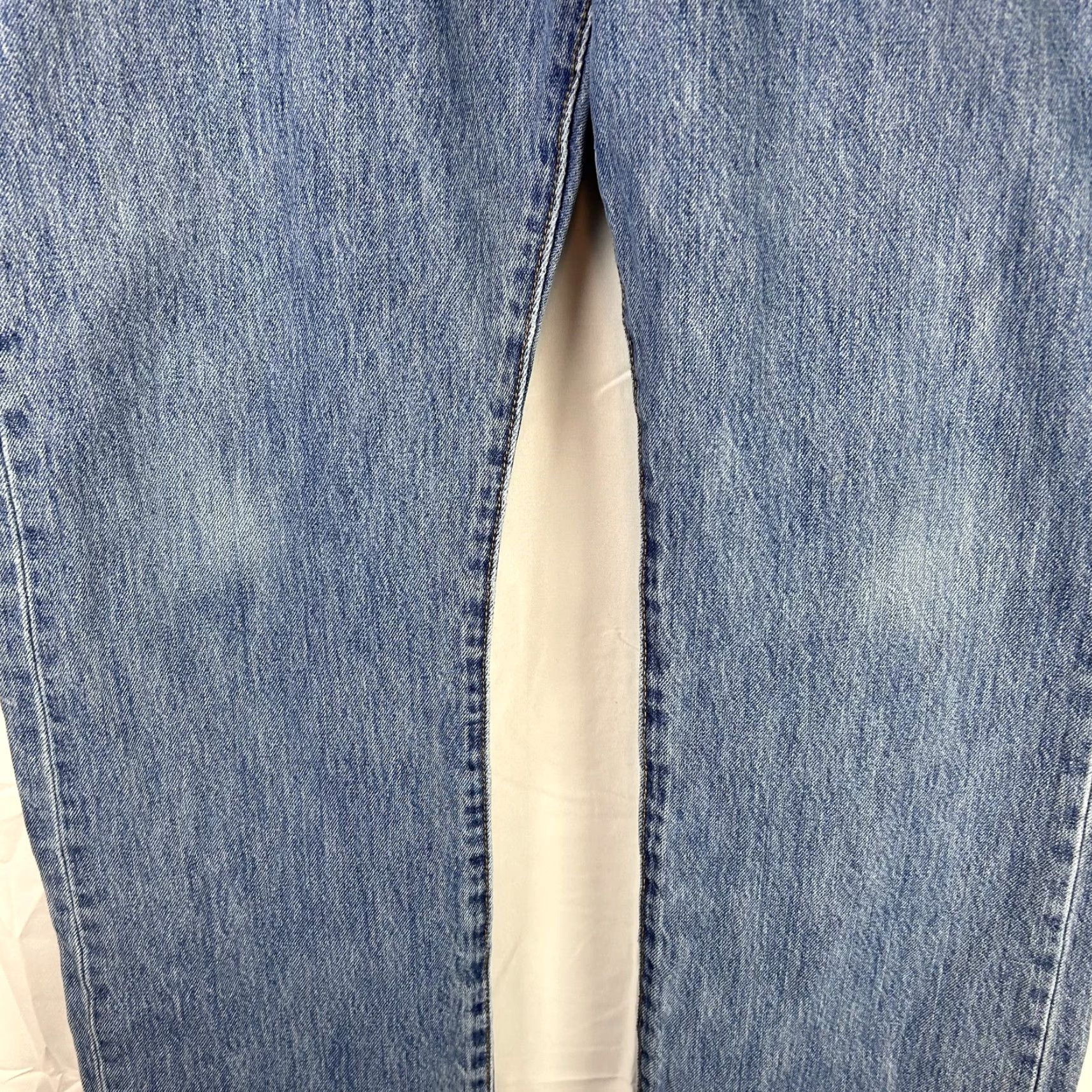 Levi's Levis 501 Jeans Mens 38x32 Blue Denim Straight Leg Button Fly Classic Fit Levi's 501 Series Regular Mens Size US 38 / EU 54 - 6 Thumbnail