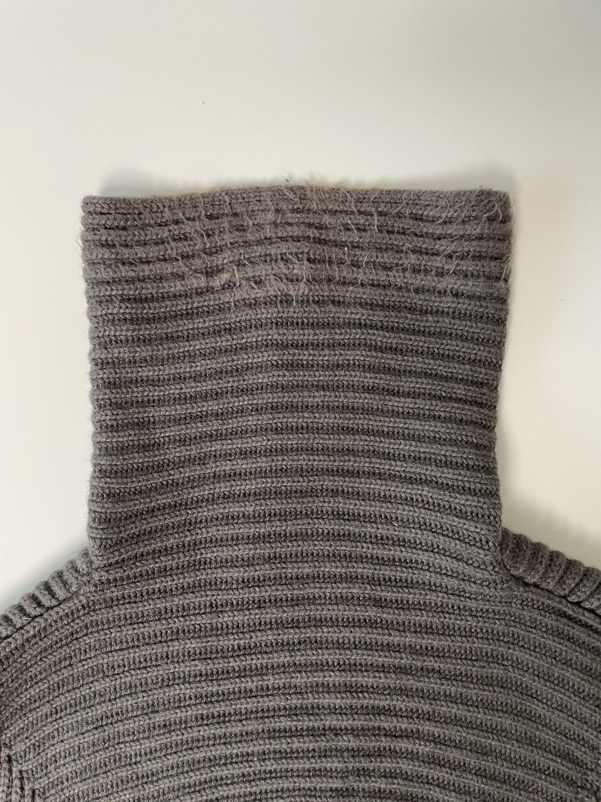 Rick Owens Rick Owens AW10 Gleam Heavy Wool Turtleneck Sweater Size US L / EU 52-54 / 3 - 2 Thumbnail