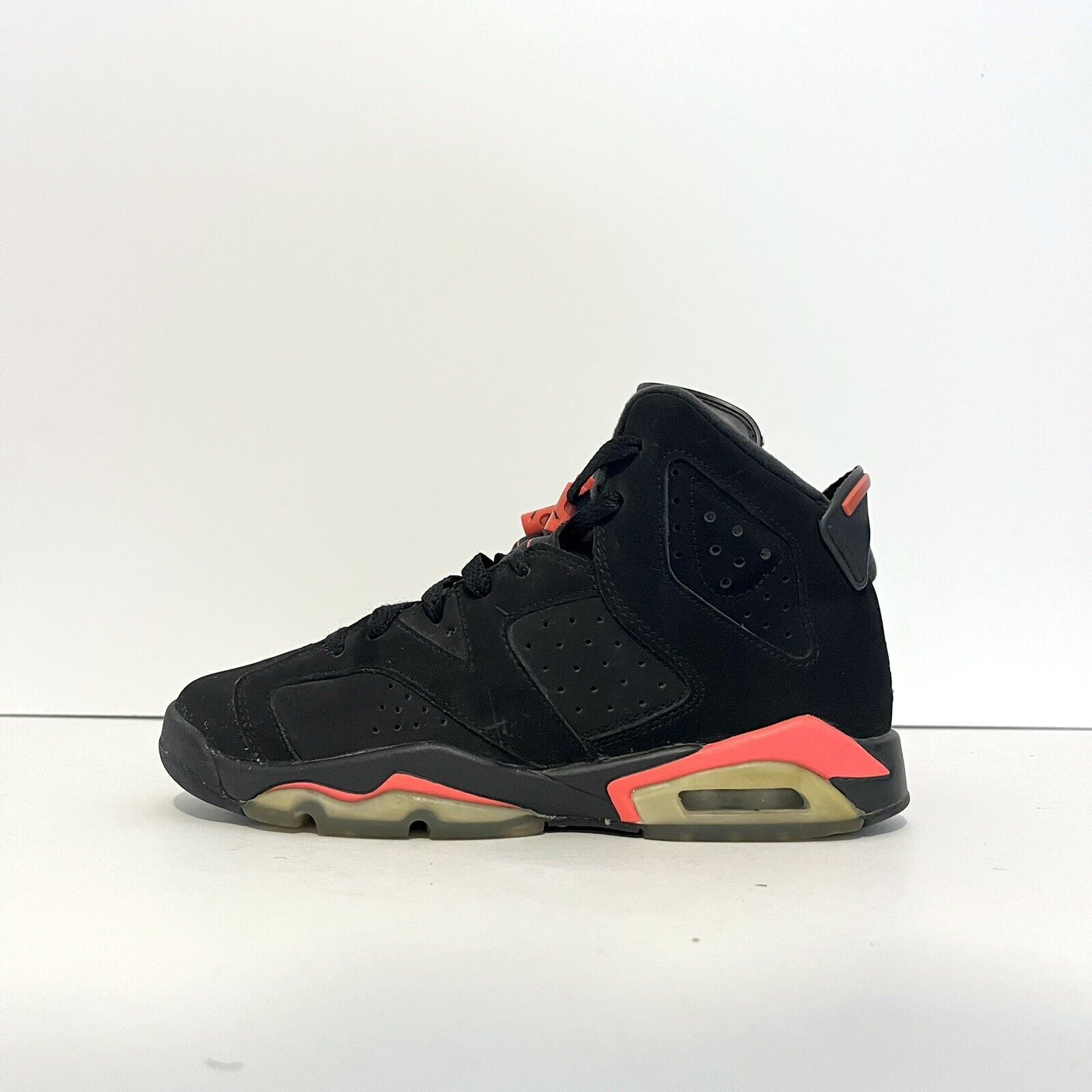 Nike 2014 Nike Air Jordan VI 6 Retro Infrared GS 384665-023 5.5Y Size US 7 / IT 37 - 1 Thumbnail
