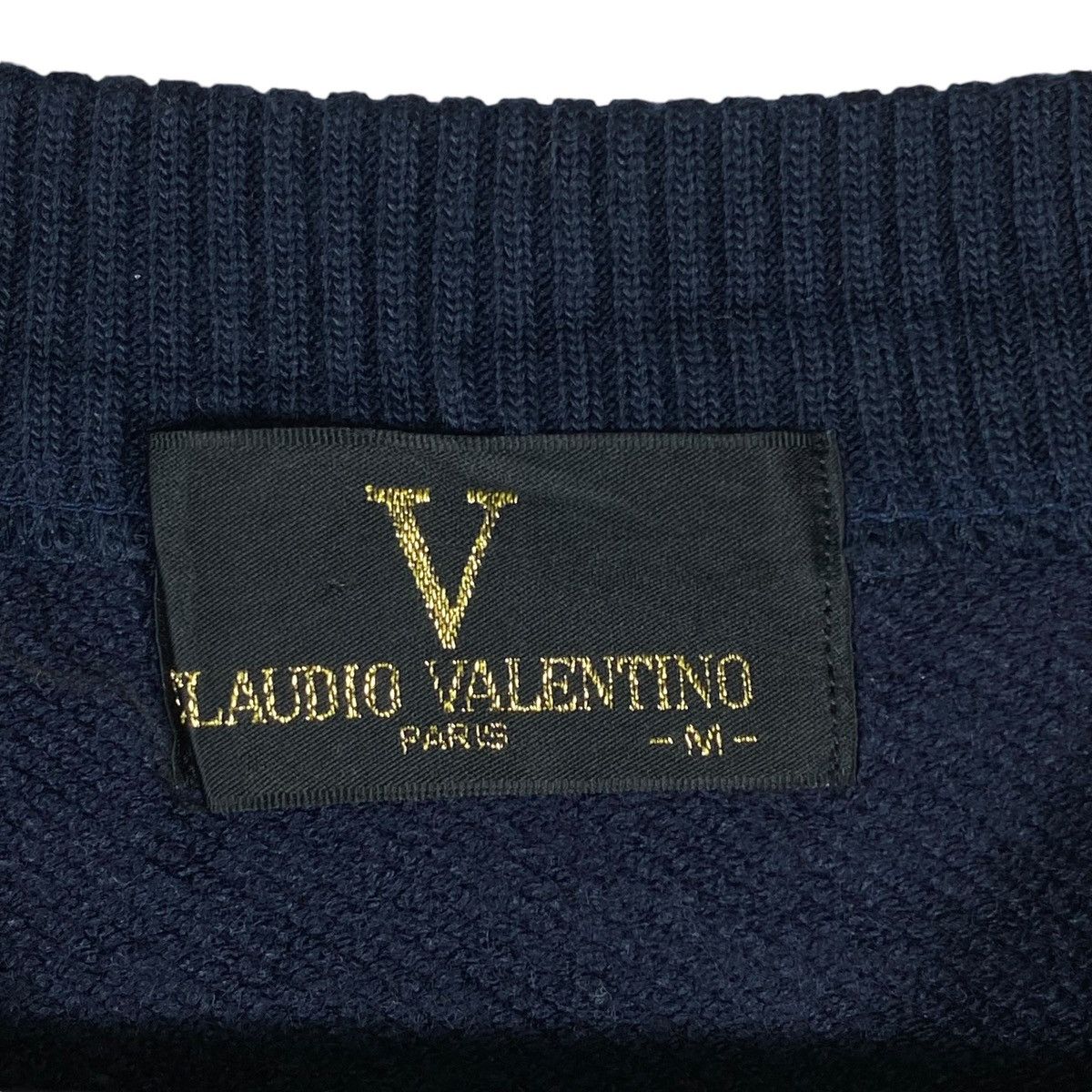 Vintage Vintage Claudio Valentino Small Embroidered Crewneck Size US M / EU 48-50 / 2 - 6 Thumbnail