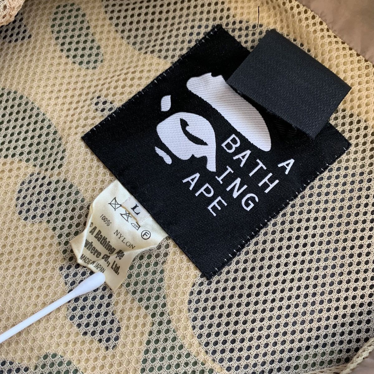 Bape Old BAPE – 1996 A Bathing Ape Snowboard Jacket Yellow Camo Size US L / EU 52-54 / 3 - 4 Thumbnail