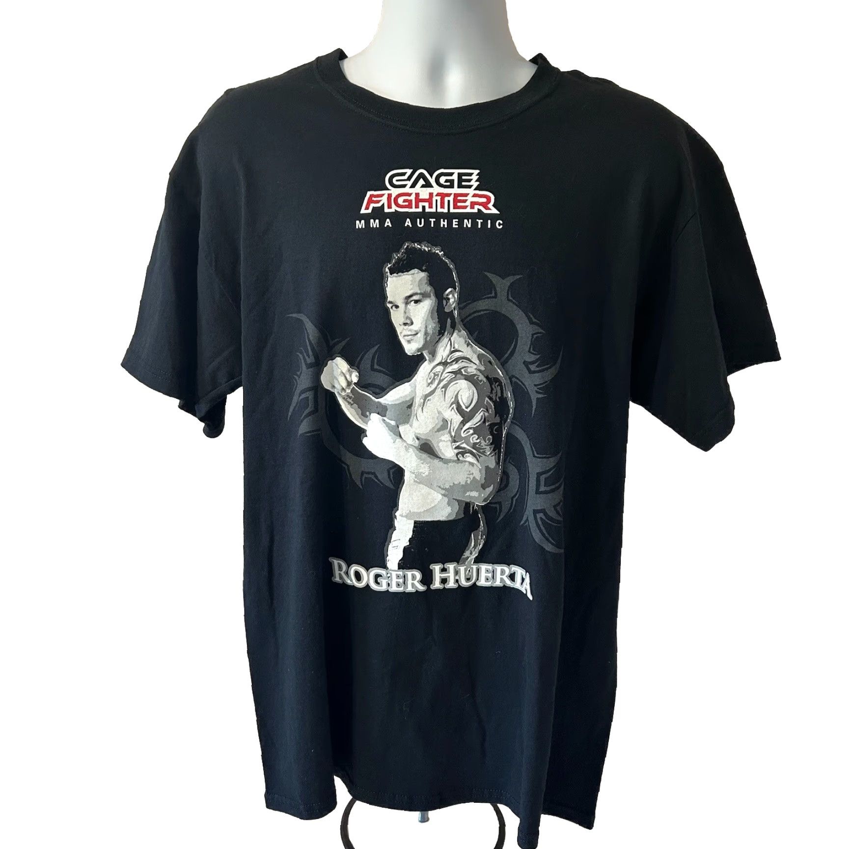 Vintage MMA ShirtMens Black Roger Huerta Short Sleeve Crew Neck Graphic Print Authentic Cage Fighter Size US L / EU 52-54 / 3 - 2 Thumbnail