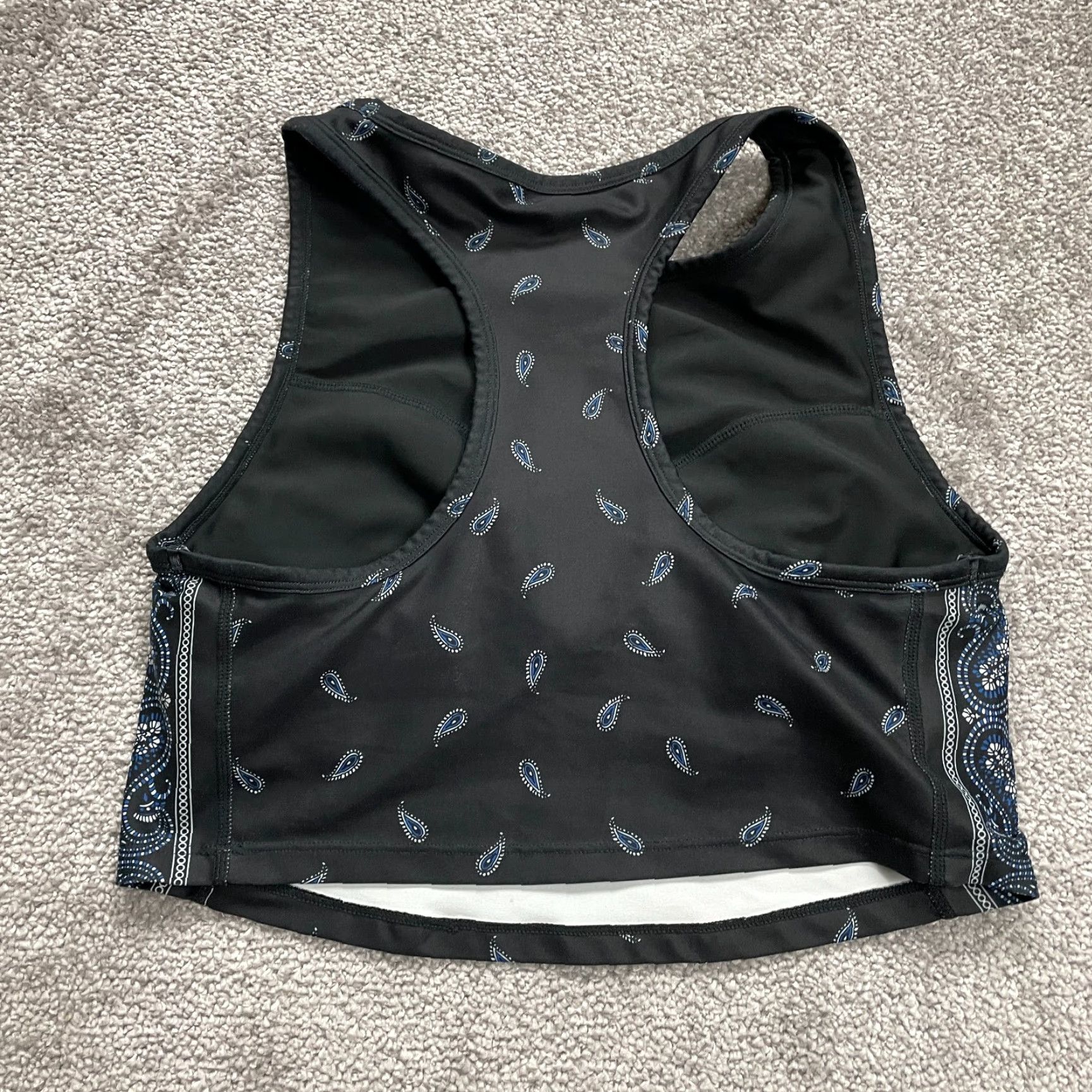 AQUA Aqua Top Womens Medium Black Paisley Cropped Tank Athletic Active Size M / US 6-8 / IT 42-44 - 2 Thumbnail