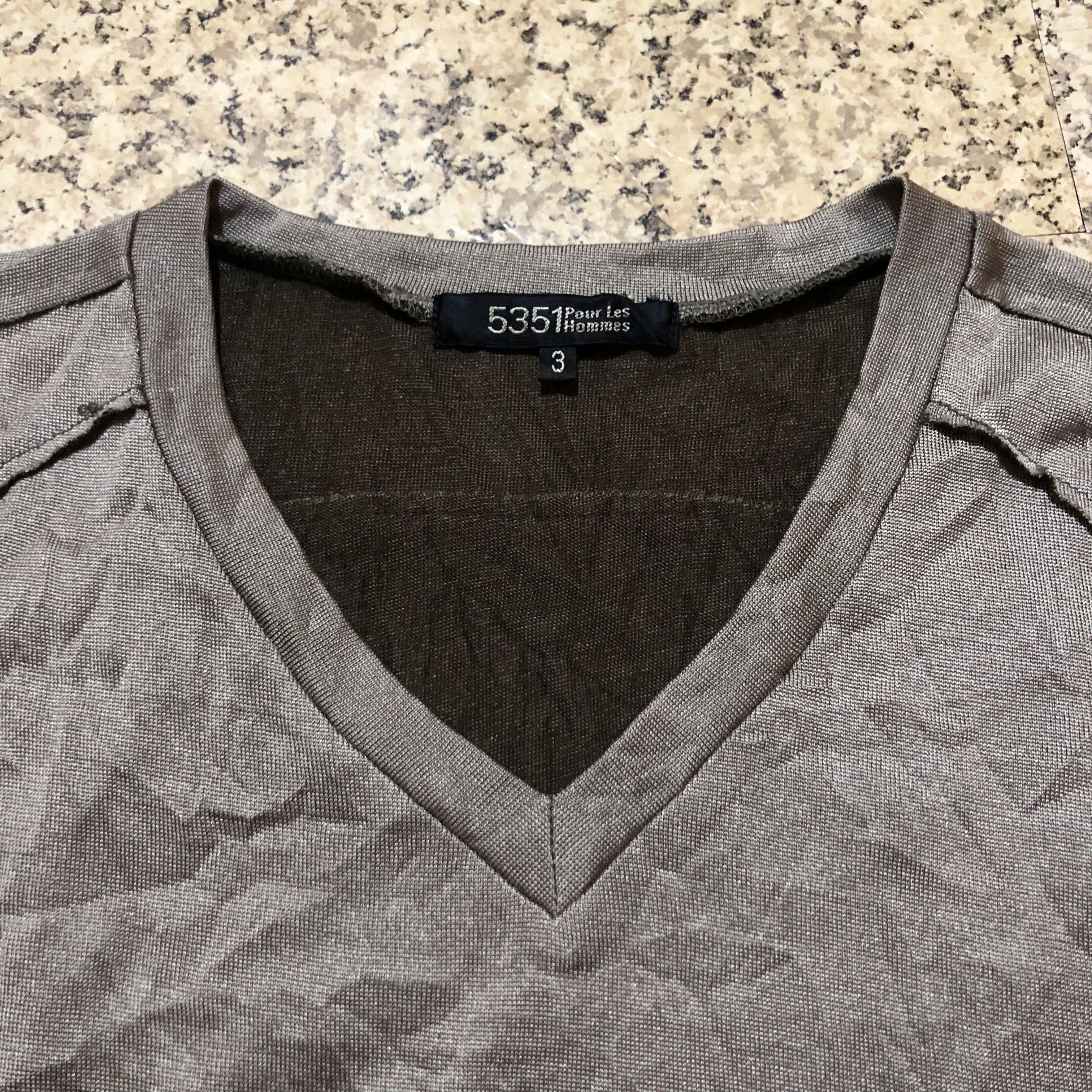 5351 POUR LES HOMMES 5351 Pour Les Hommes Textured Wrinkle V-Neck Long Sleeve Size US S / EU 44-46 / 1 - 4 Thumbnail