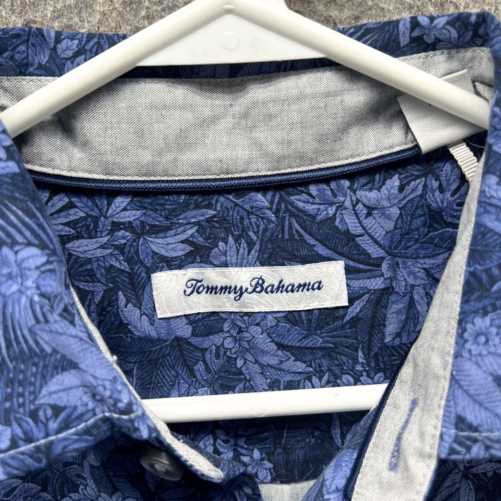 Tommy Bahama Tommy Bahama Shirt Mens Small Blue Floral Hawaiian Short Sleeve Button Front Size US S / EU 44-46 / 1 - 6 Thumbnail