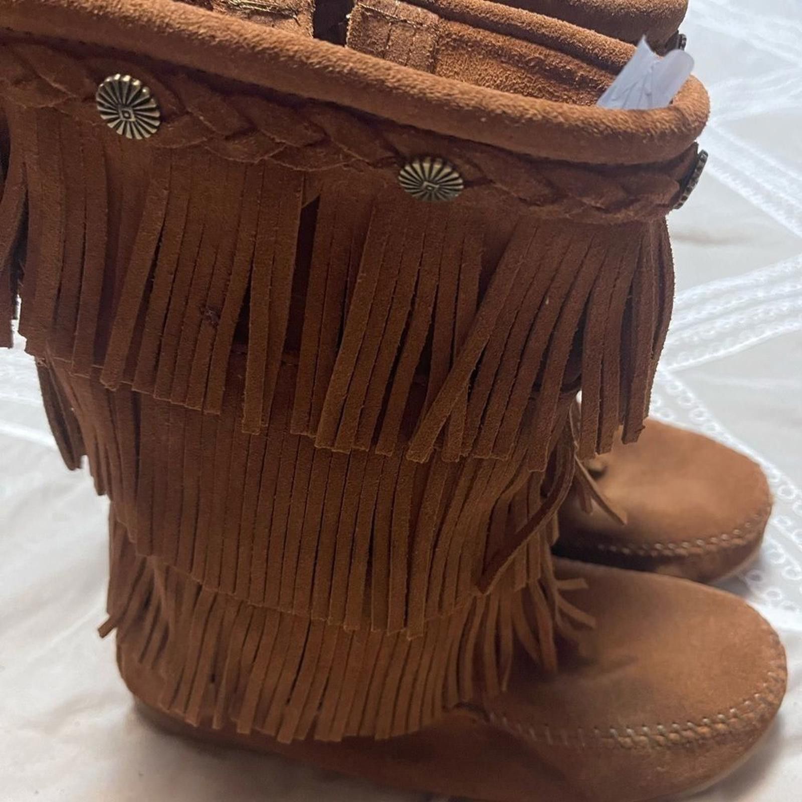 Minnetonka Minnetonka fringe boots size 4 Size US 4 / IT 34 - 2 Thumbnail