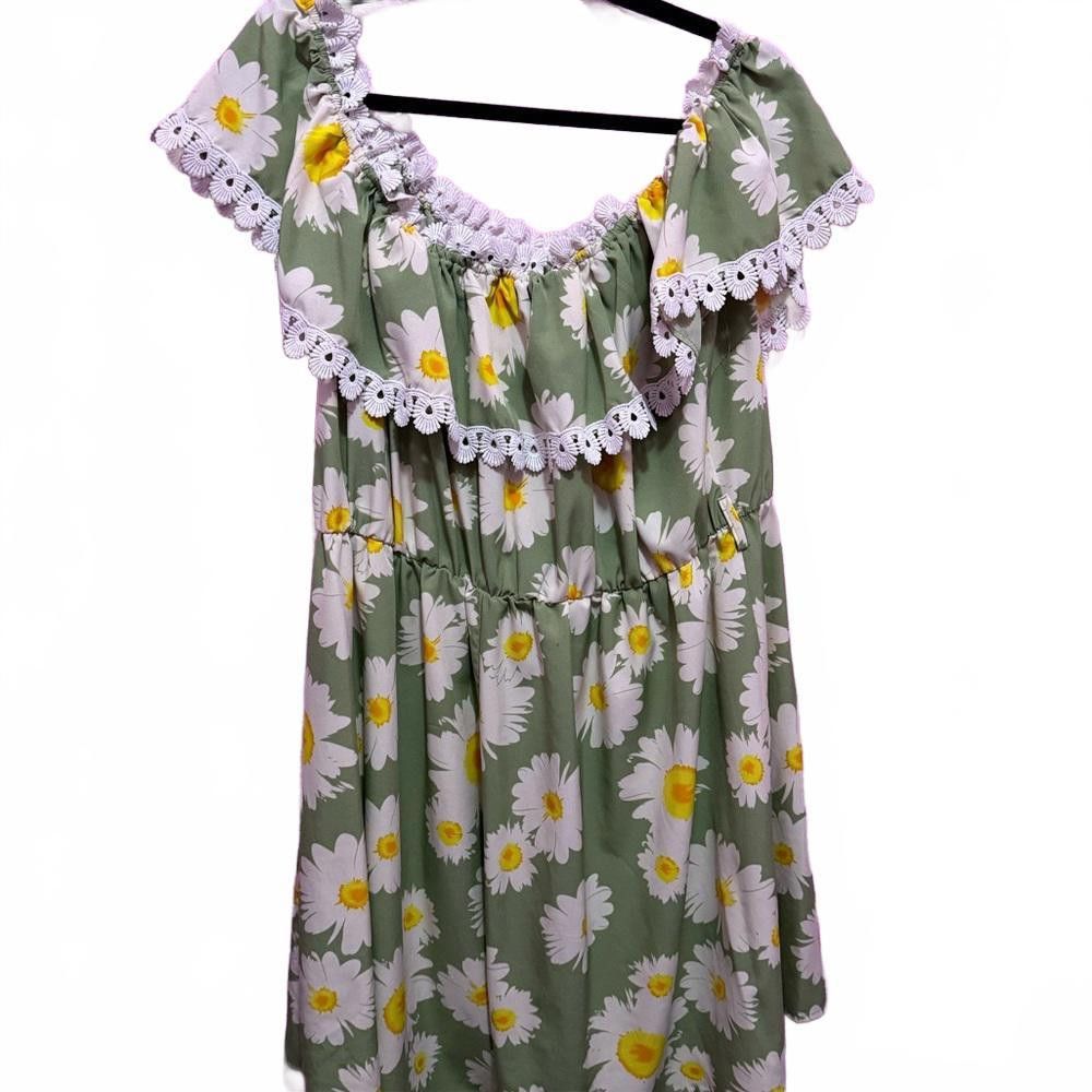 Designer Floral Off-Shoulder Romper with Lace Trim Size 42" / US 20 - 3 Thumbnail