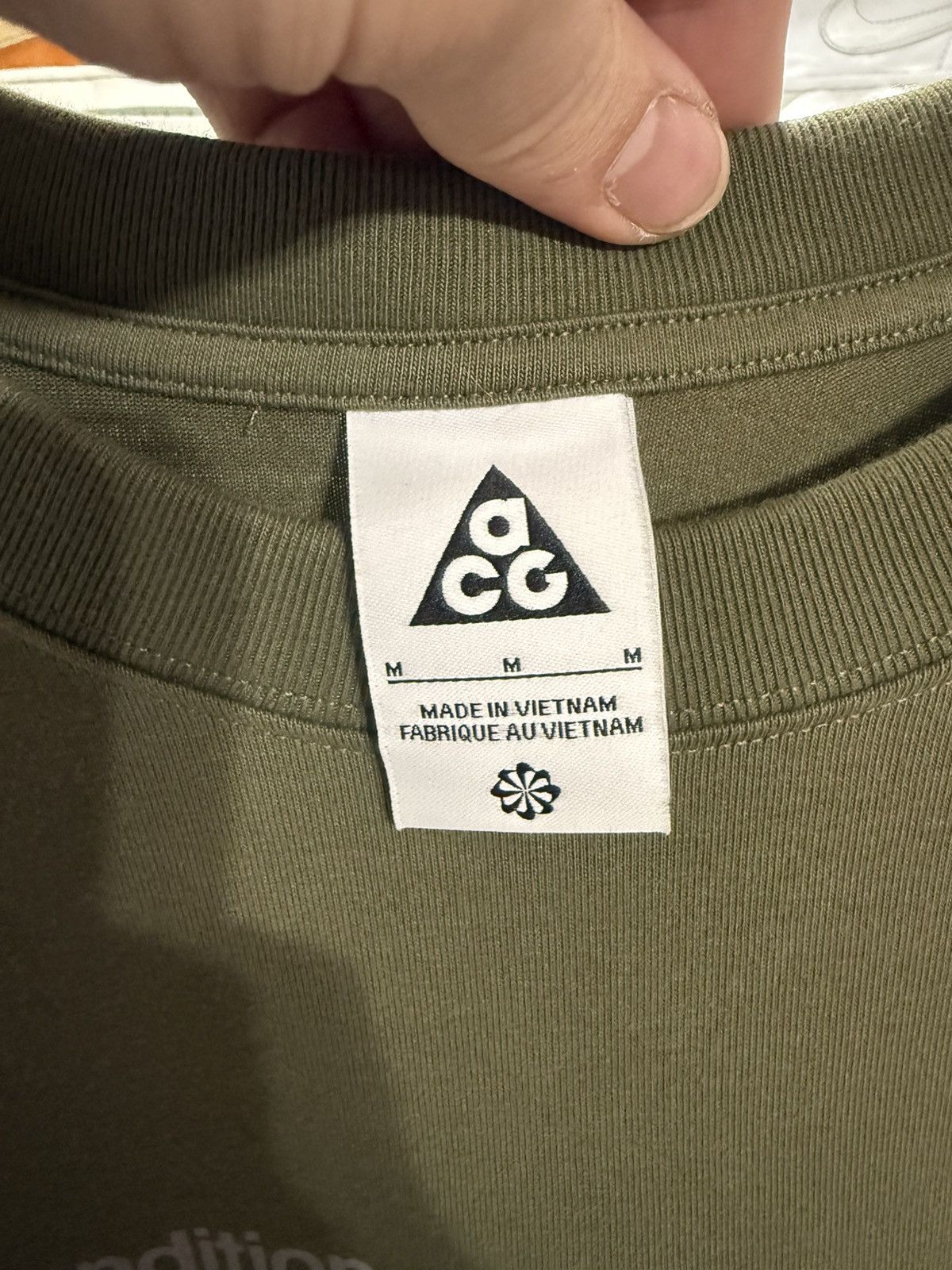 Nike ACG Nike ACG 'Reflective Forest' Men's L/S T-shirt - Olive Size US M / EU 48-50 / 2 - 3 Thumbnail