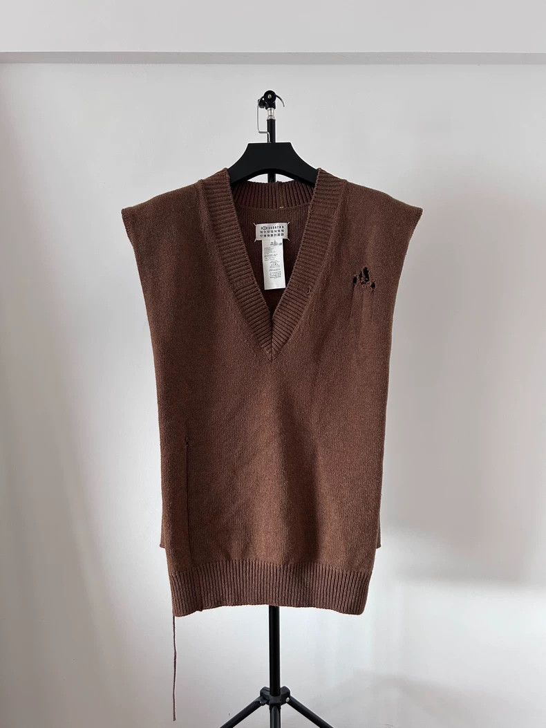 Maison Margiela Maison Margiela Tapestry sweater vest 2501-Nextarrow Size US L / EU 52-54 / 3 - 1 Thumbnail