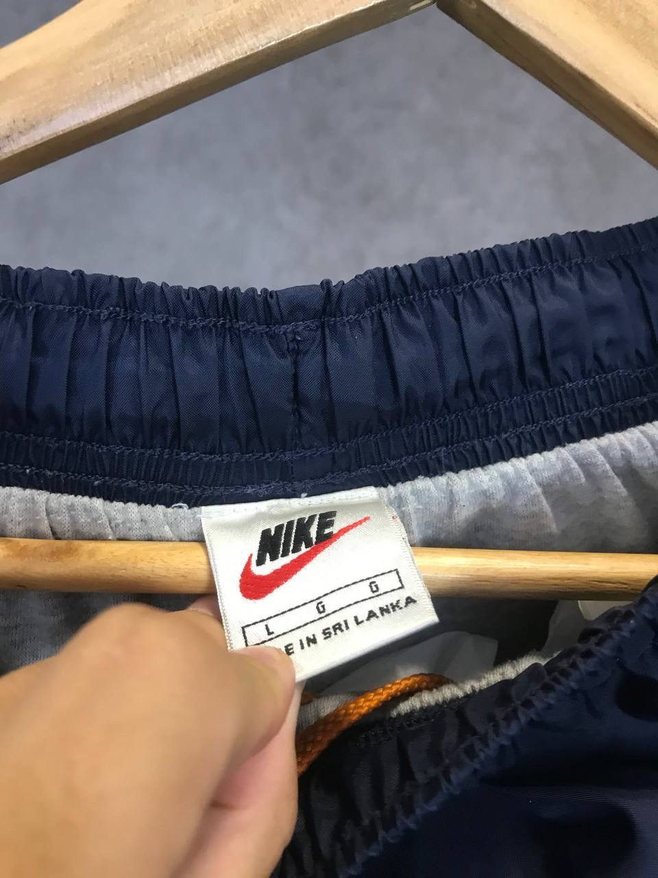 Nike Nike swoosh streetwear vintage sweatpants Size US 30 / EU 46 - 3 Thumbnail