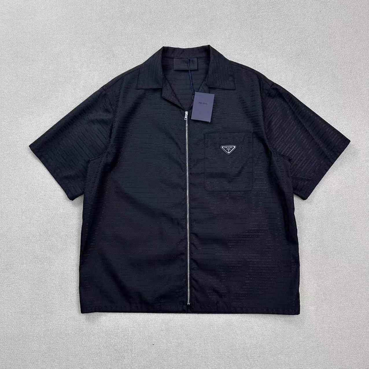 Prada Prada all-over logo short sleeve shirt L new Size US L / EU 52-54 / 3 - 1 Thumbnail
