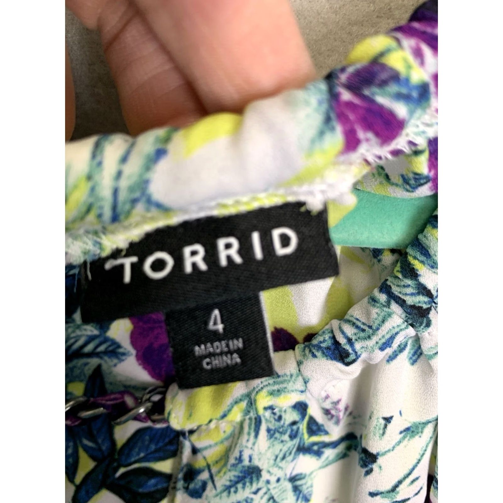 Torrid Torrid Georgette Chain-Link Cold Shoulder Blouse 4X Multicolor Floral Bohemian Classic Spring Summer Fall Winter Womens Blouse Size XXL / US 16-18 / IT 52-54 - 3 Thumbnail