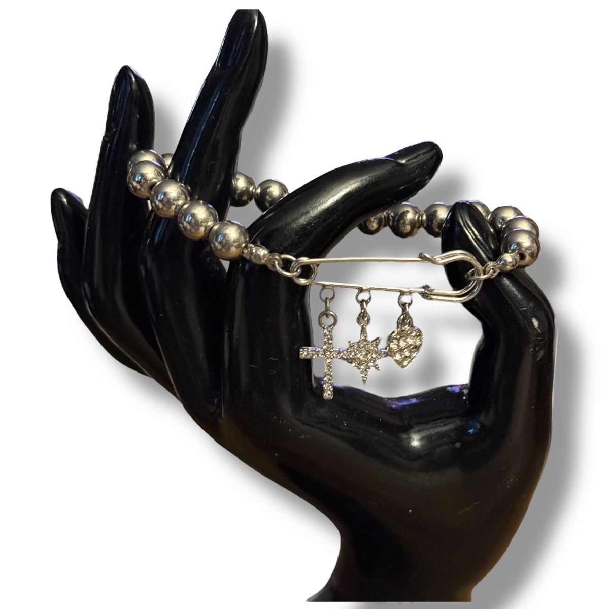 Other Silver tone safety pin beaded charm bracelet Size ONE SIZE - 2 Thumbnail