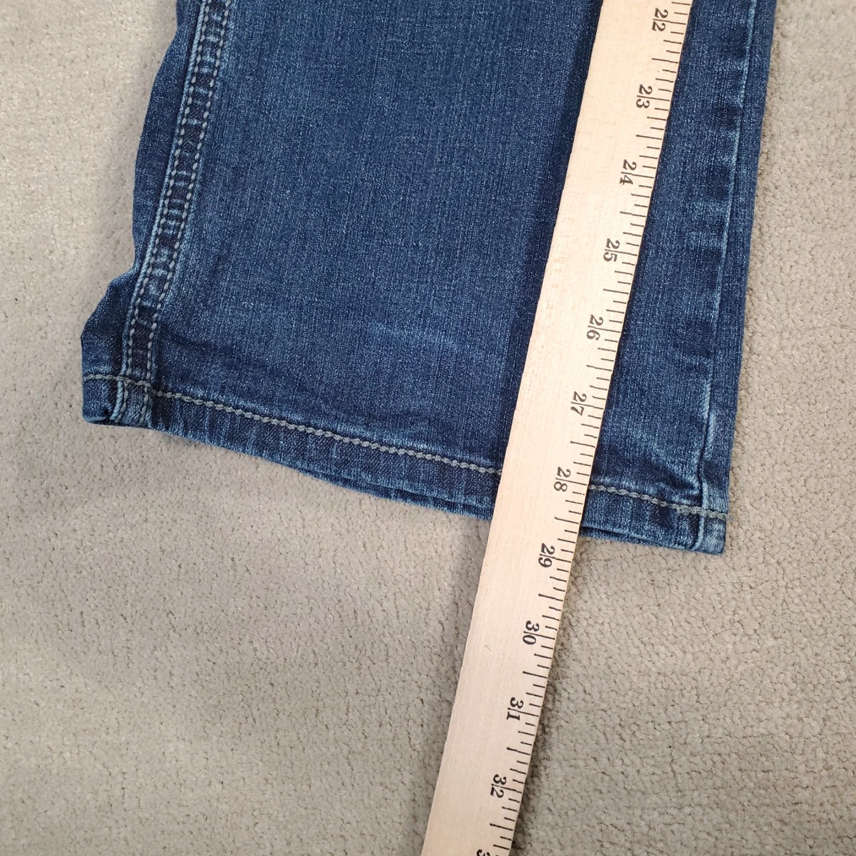 Wrangler Wrangler Jeans Mens 32x30 Blue Vintage Boot Cut Dark Wash 42MWXBT Regular Inseam 30 Denim Cotton Logo Pockets Cowboy Southwestern Casual Size US 32 / EU 48 - 5 Thumbnail