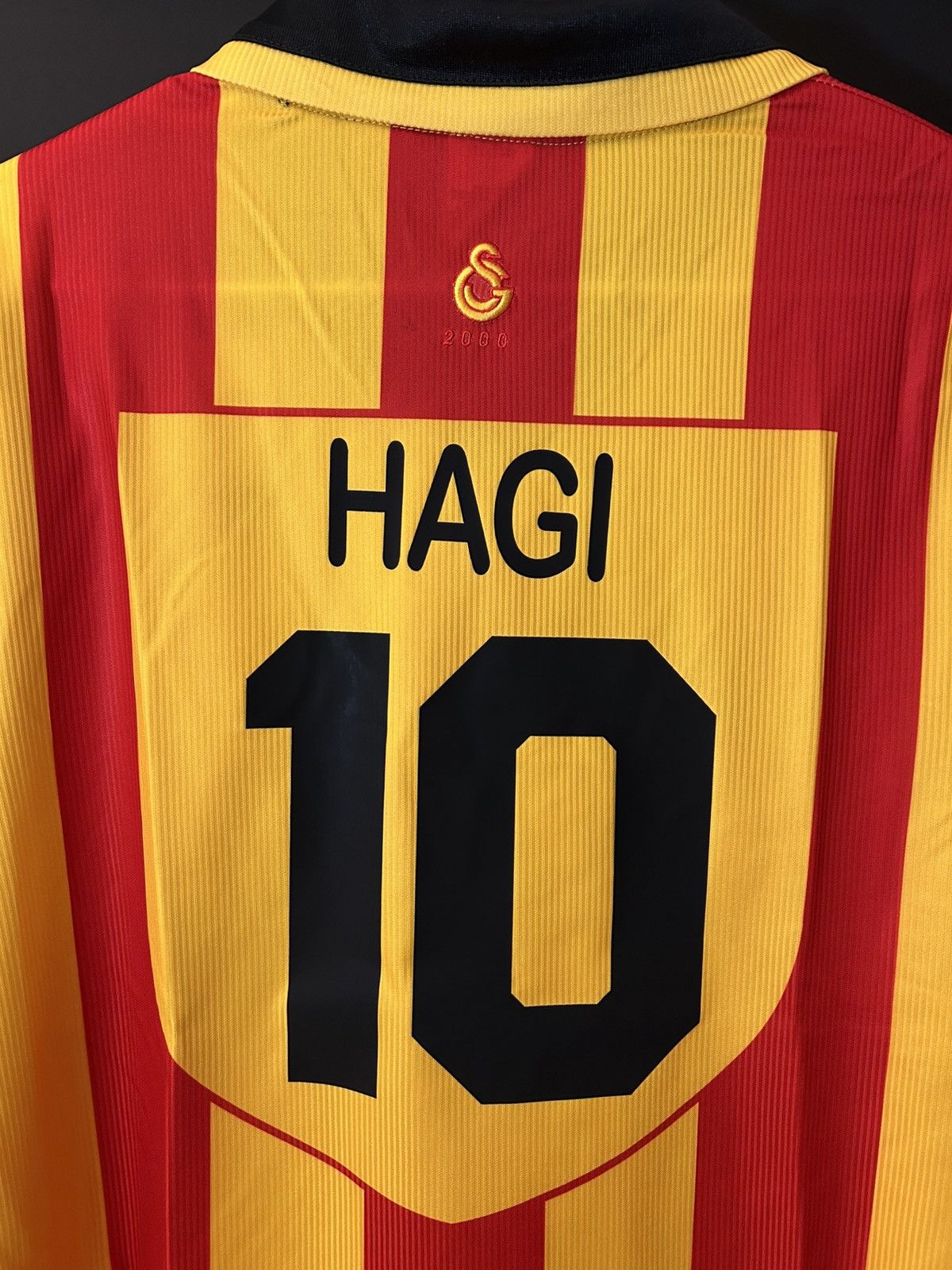 Other HAGI Galatasaray 99/00 Uefa cup long sleeve retro jersey Size US M / EU 48-50 / 2 - 6 Thumbnail
