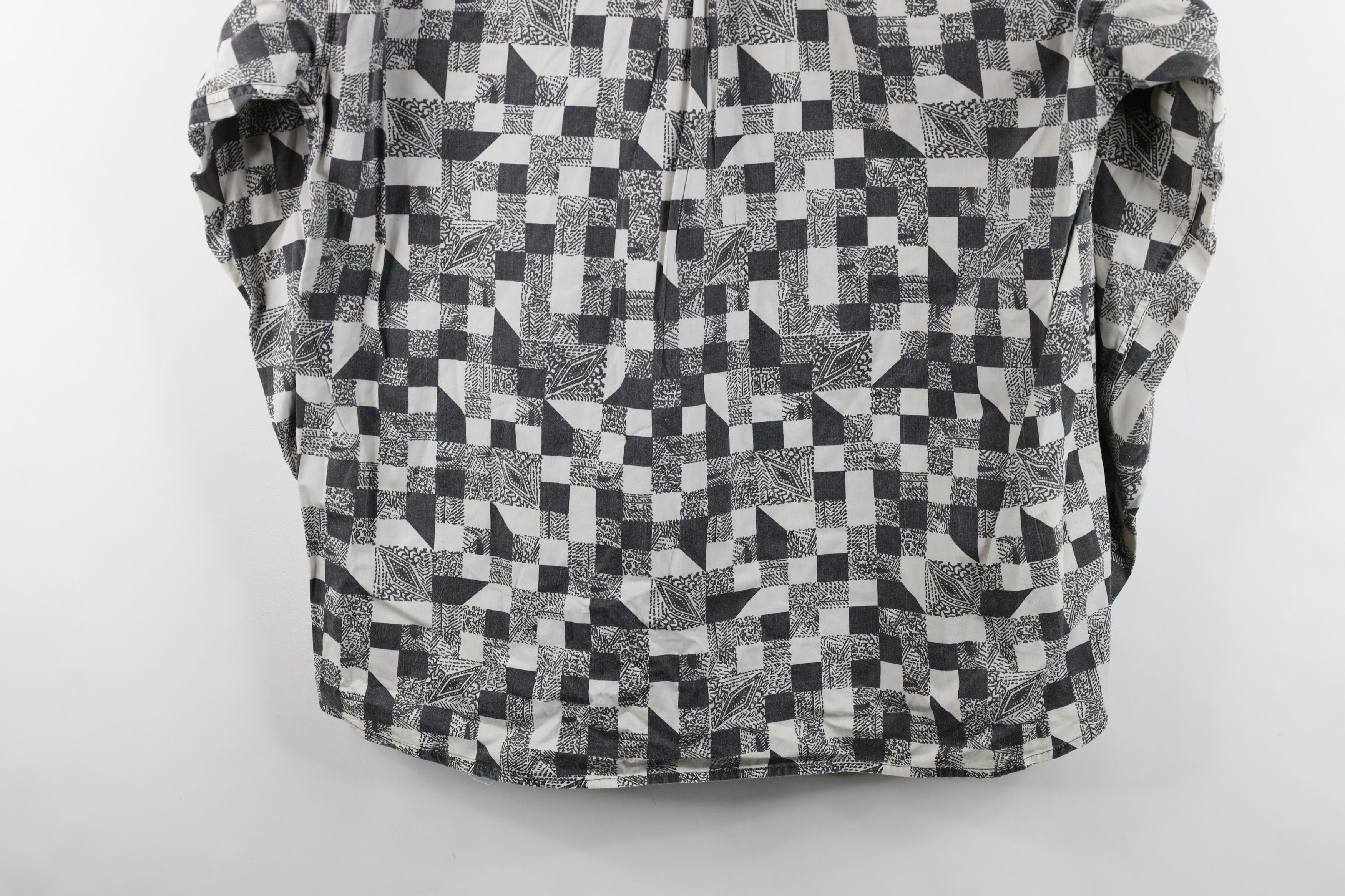 Vintage Vintage 90s Streetwear Surf Skateboard Button Shirt Size US S / EU 44-46 / 1 - 12 Thumbnail