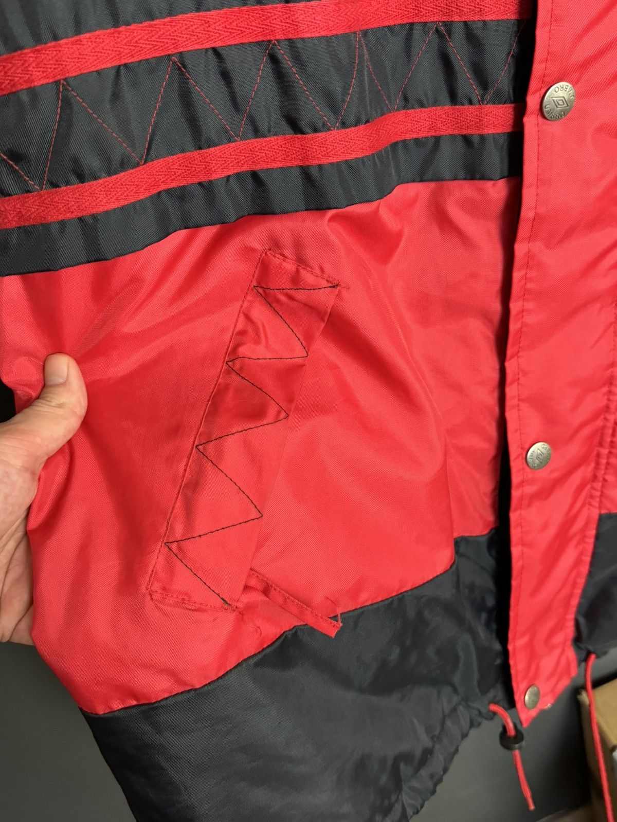 Umbro Vintage Manchester United Sharp Training Football Jacket Size US L / EU 52-54 / 3 - 8 Thumbnail