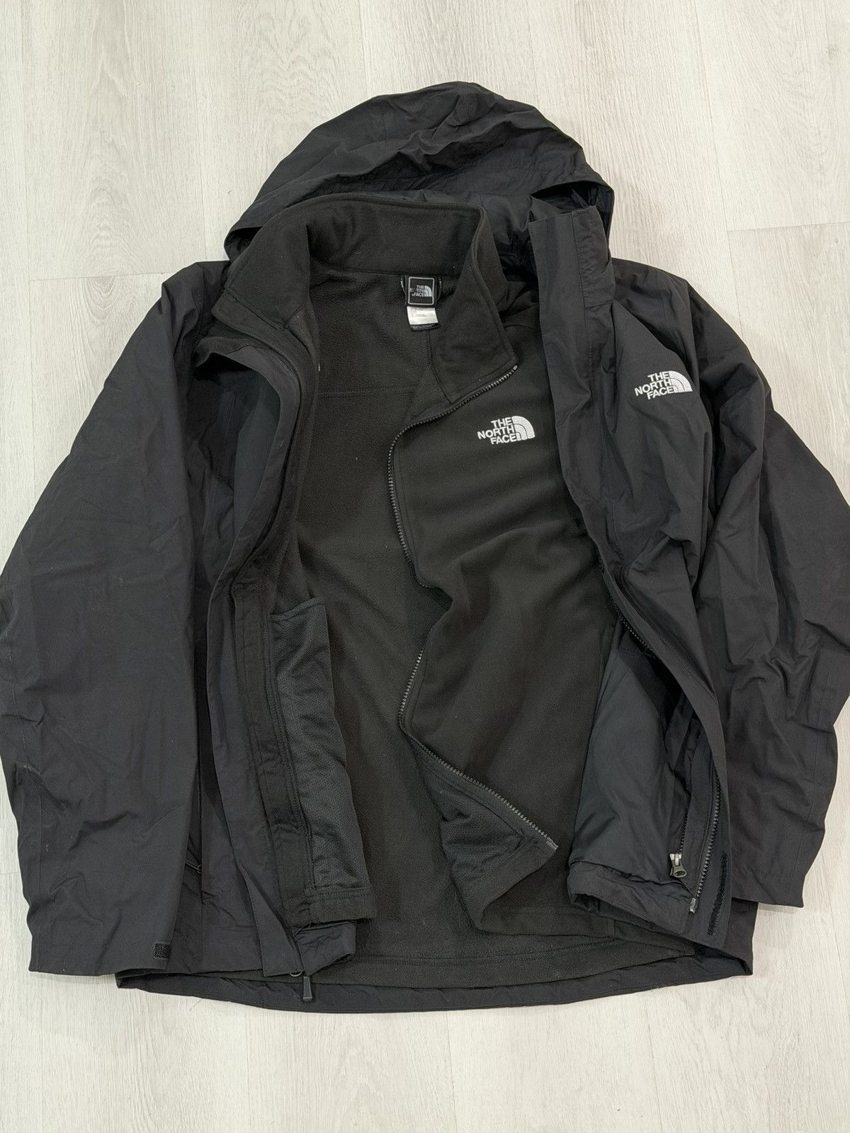 The North Face The North Face HyVent 2 in 1 Mountain Jacket Packable Hood L Size US L / EU 52-54 / 3 - 7 Thumbnail