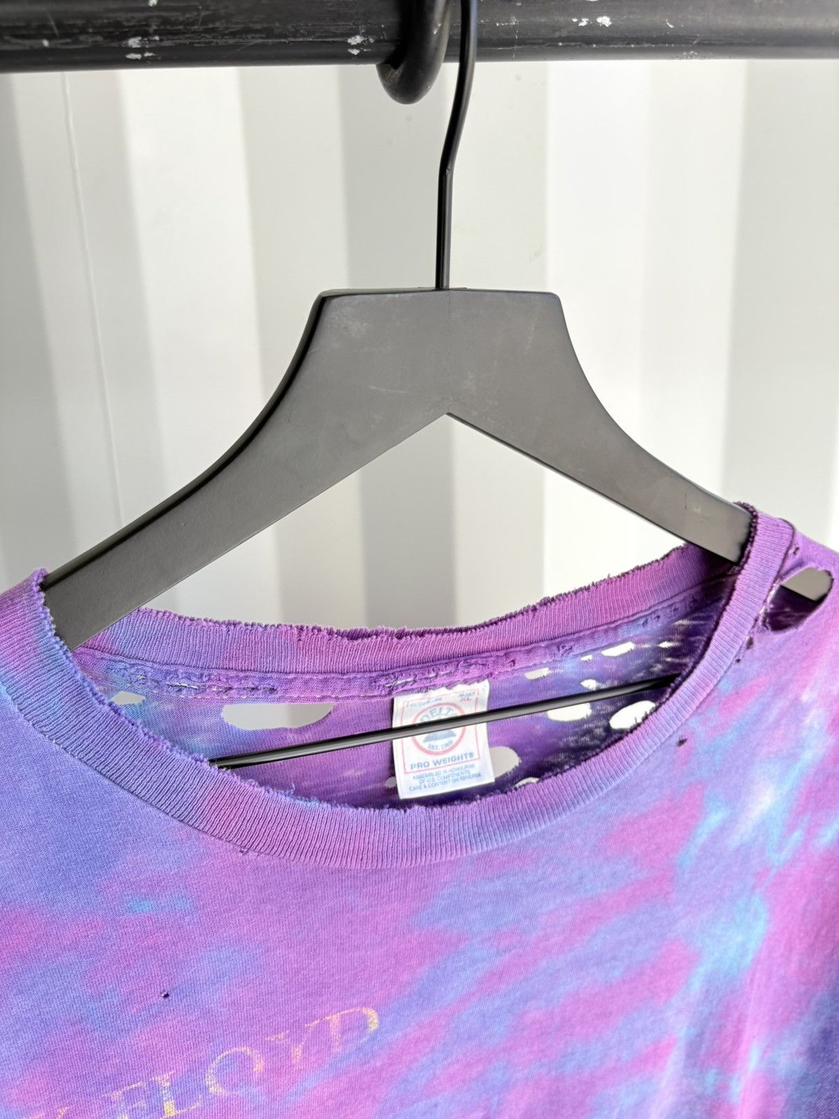 Band Tees Vintage Pink Floyd Faded Thrashed Distressed Shirt GRUNGE Size US XL / EU 56 / 4 - 6 Thumbnail