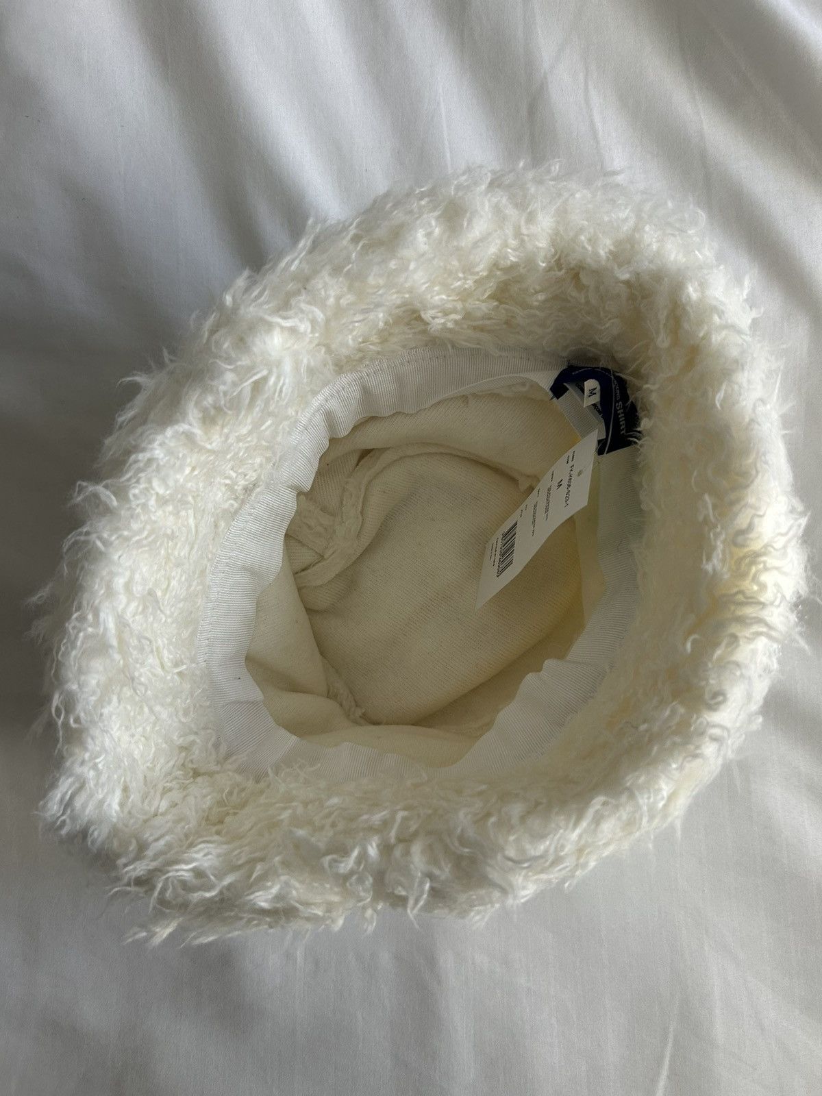 Comme des Garcons SHIRT Comme Des Garcon Shirt Faux Fur Bucket Hat White CDG Italy Size ONE SIZE - 2 Thumbnail