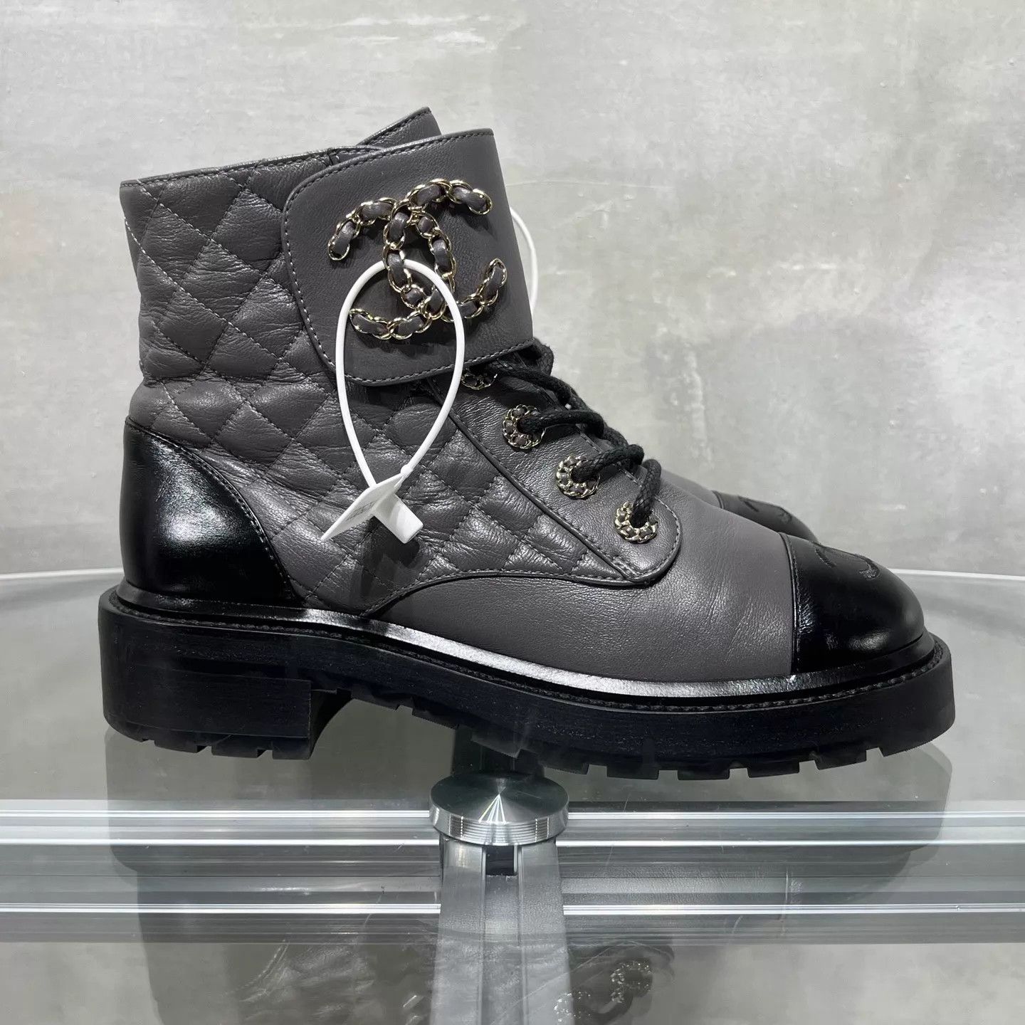 Chanel Chanel Quilted CC Chain Short Boots Elephant Gray 37 Size US 6.5 / IT 36.5 - 4 Thumbnail