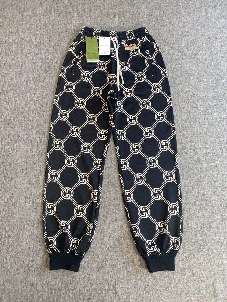 Gucci Gucci FW21 Logo Knit Jogger Pants Size US 26 / EU 42 - 1 Thumbnail