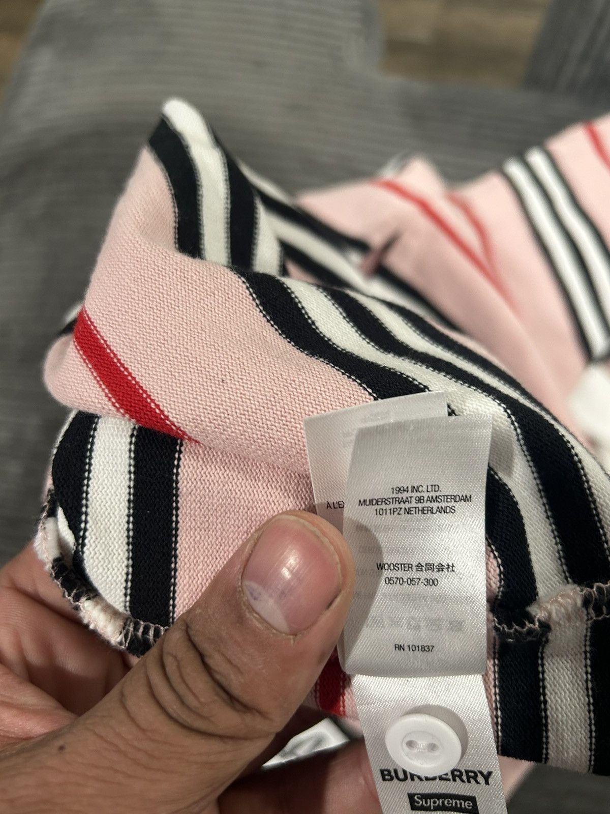 Burberry × Supreme Supreme Burberry pink rugby Size US XXL / EU 58 / 5 - 13 Thumbnail