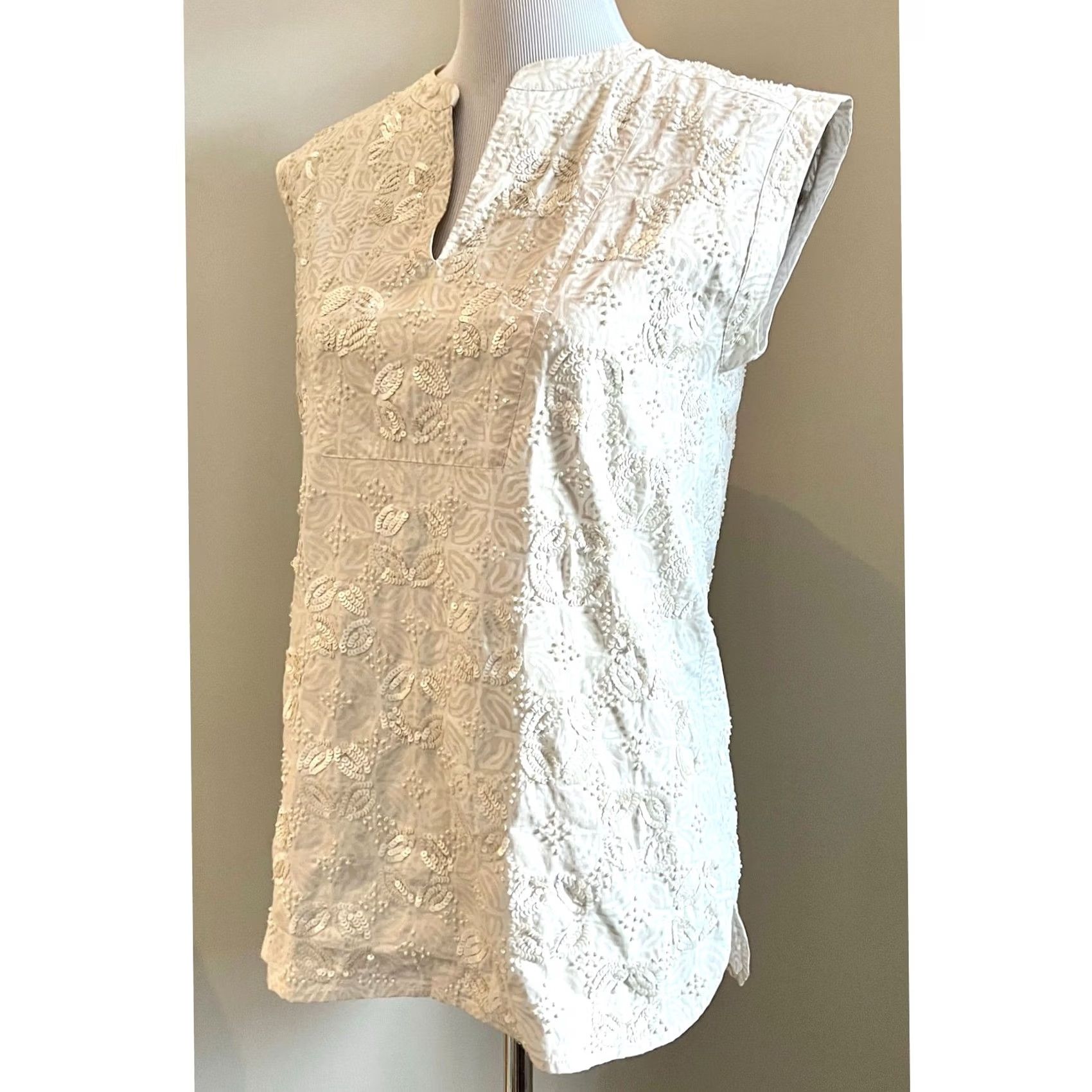 J.Crew J.Crew Blouse Women’s Beaded Sequin Top Tunic Ivory Off-White Split Neck Size 0 Womens Blouse Size XS / US 0-2 / IT 36-38 - 3 Thumbnail