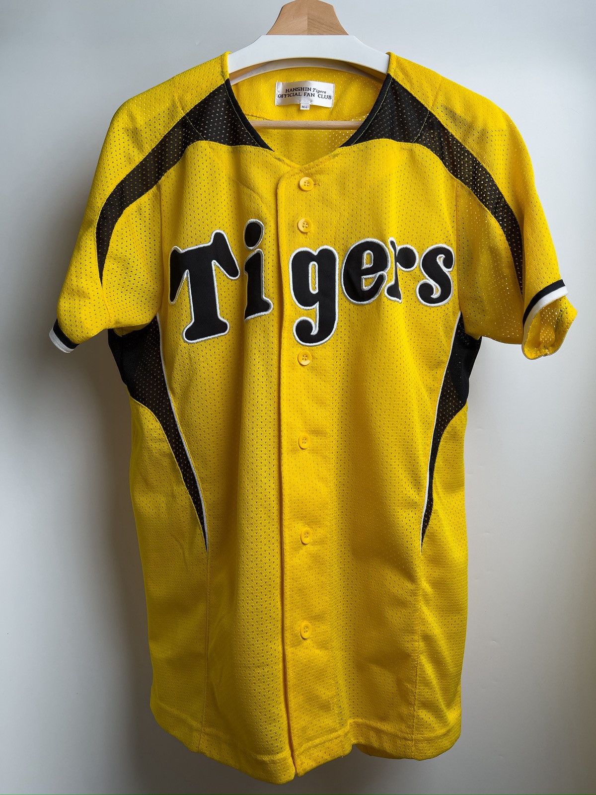 Mizuno Mizuno Hanshin Tigers 2012-2015 Jersey Size US M / EU 48-50 / 2 - 1 Thumbnail