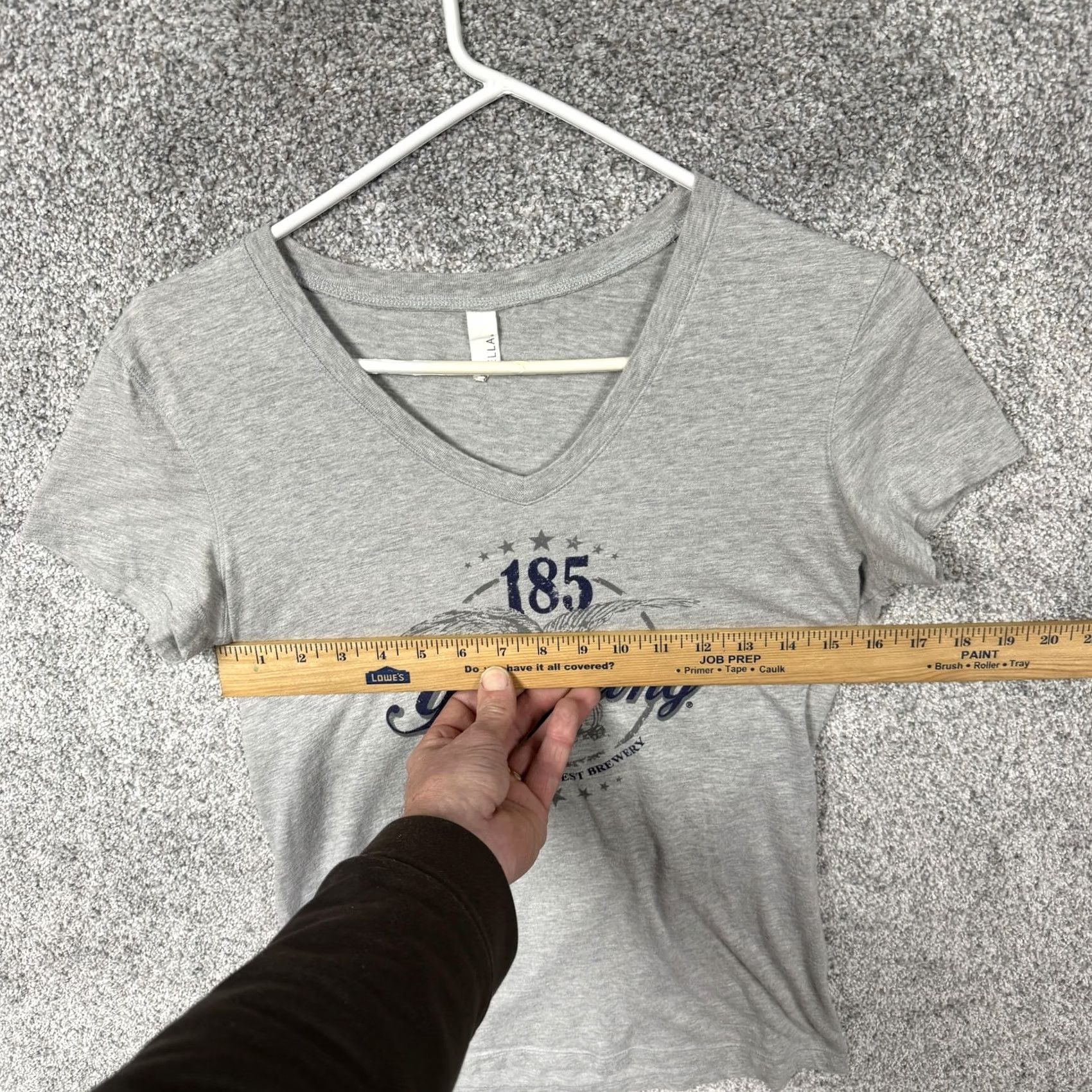 Bell Bella Yuengling Beer Graphic V-Neck T-Shirt L Women Gray Heathered Jersey Short Sleeve Casual 185th Anniversary Licorice/USA Theme Size L / US 10 / IT 46 - 3 Thumbnail