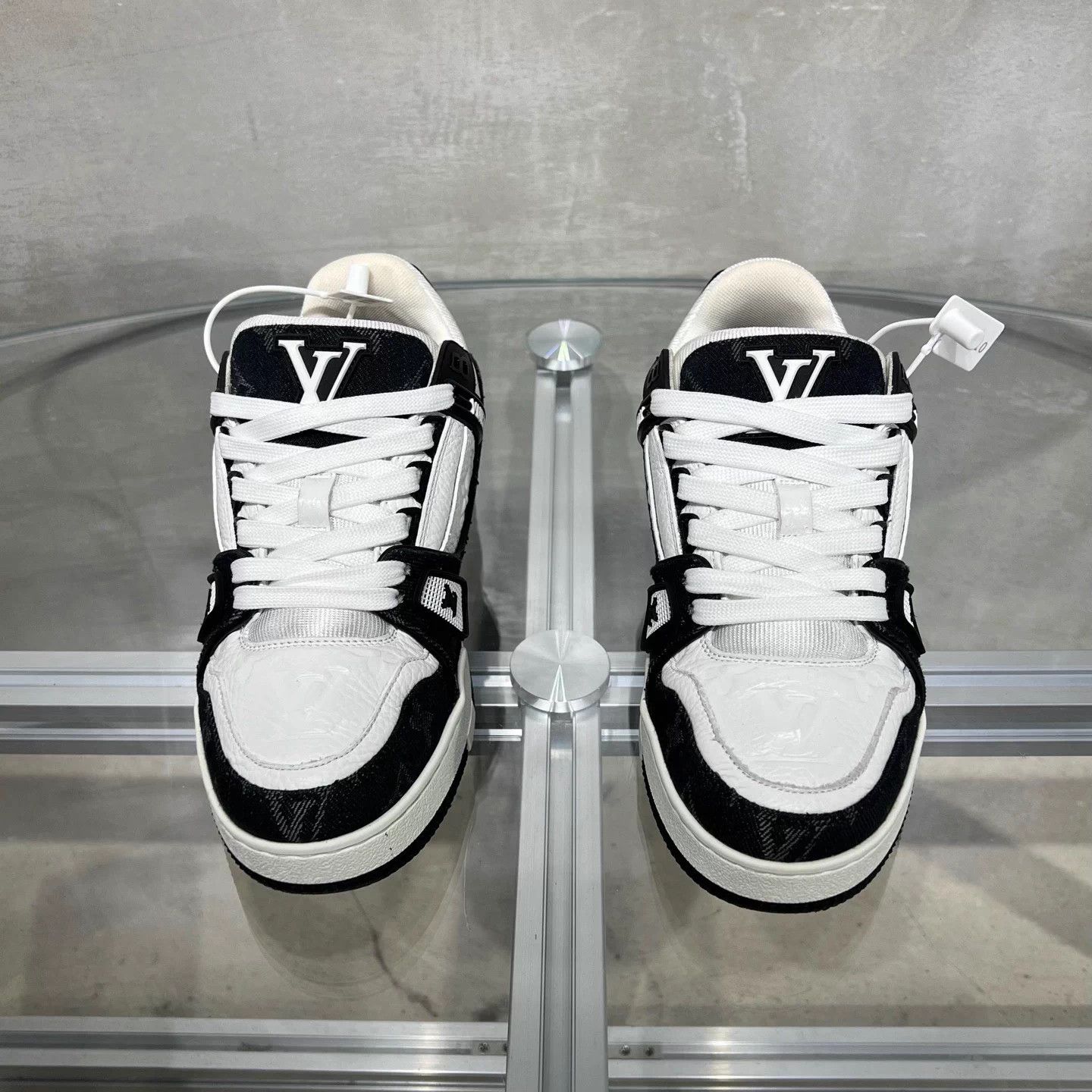 Louis Vuitton LV Trainer B&W Denim Box UK2.5 36.5 Size US 5.5 / IT 35.5 - 1 Thumbnail