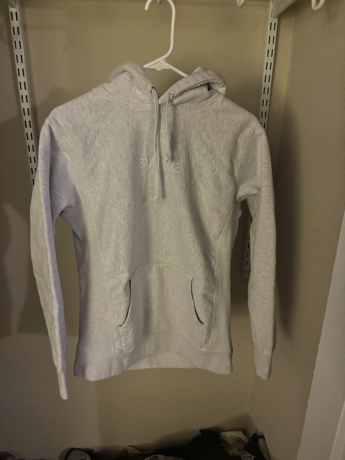 Supreme Grey Supreme hoodie white Supreme text Size US M / EU 48-50 / 2 - 1 Thumbnail
