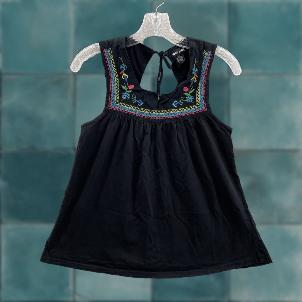 Vintage **VINTAGE Y2K Wet Seal Medium Black Floral Embroidered Top** User: **VINTAGE Y2K Wet Seal Medium Black Floral Embroidered Top** Size M / US 6-8 / IT 42-44 - 1 Thumbnail