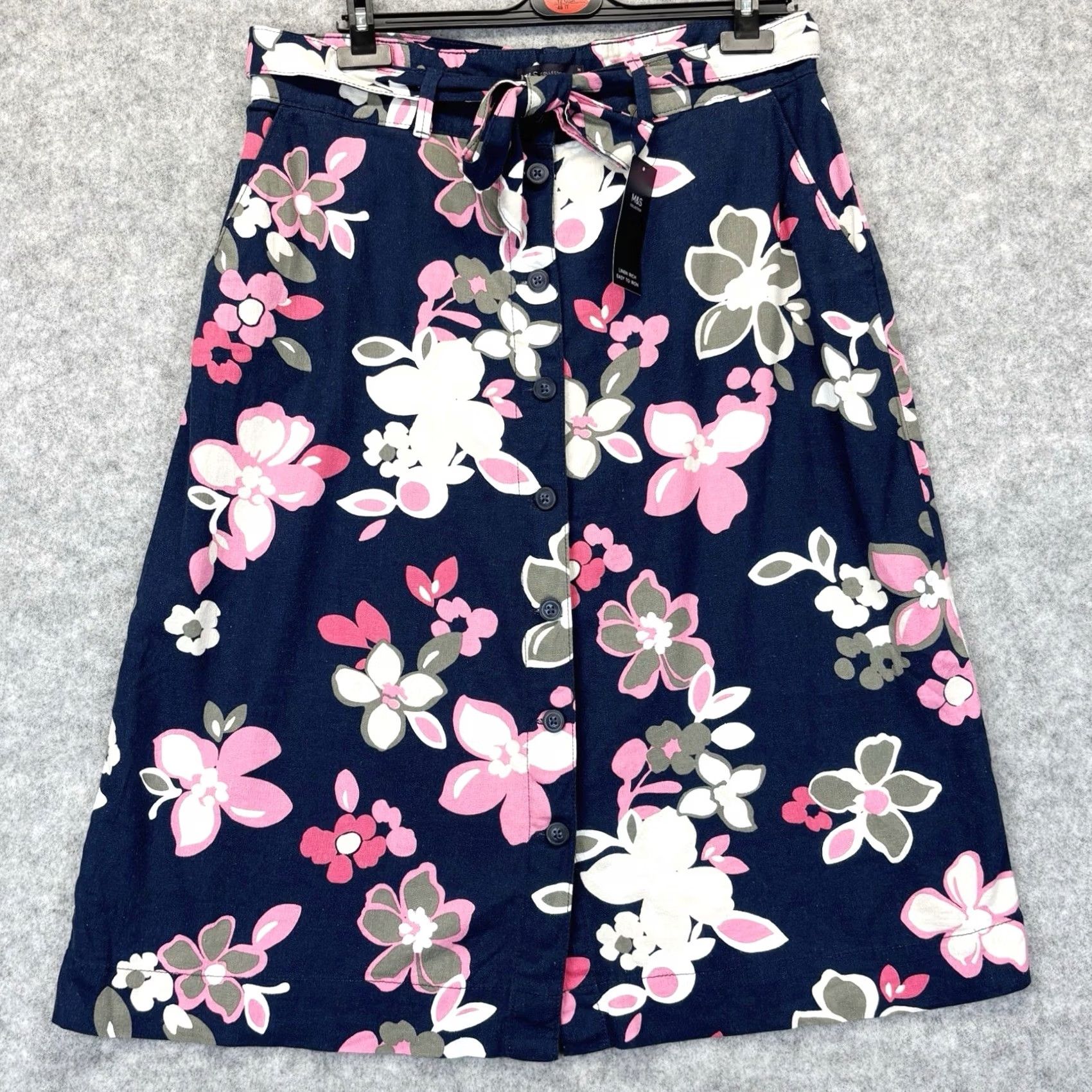 Marks & Spencer Item Specifications: Limited Edition Size 38" / US 16 / IT 52 - 2 Thumbnail