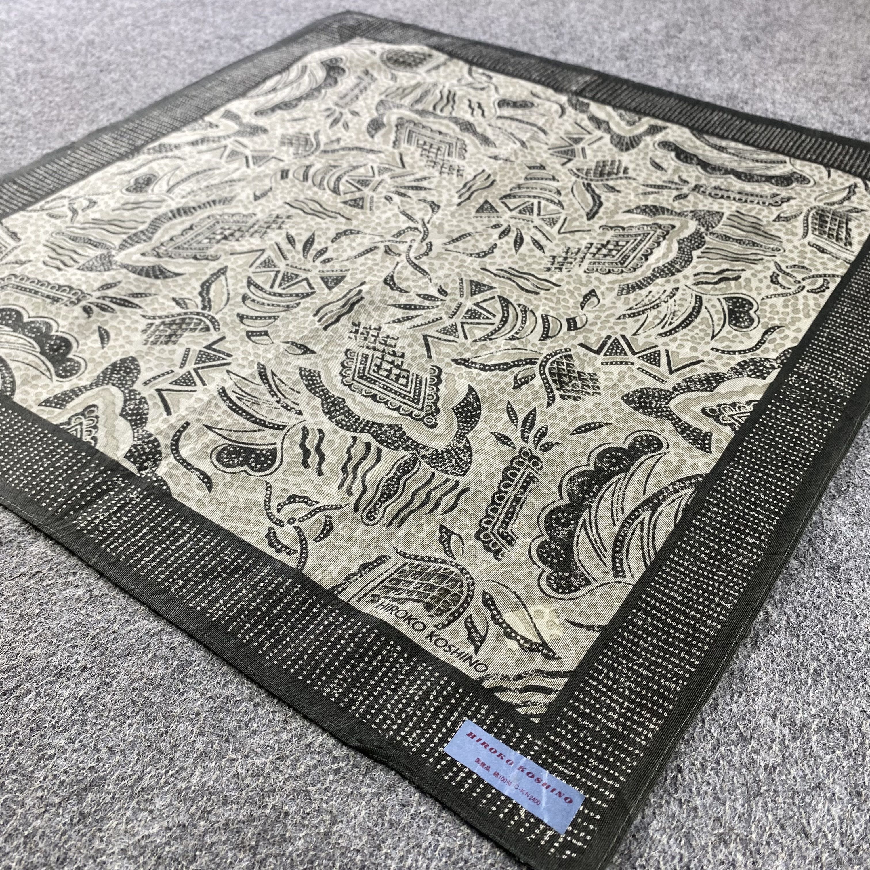 Hiroko Koshino Homme Hiroko Koshino Handkerchief/Neckerchief/Bandana HC579 Size ONE SIZE - 2 Thumbnail