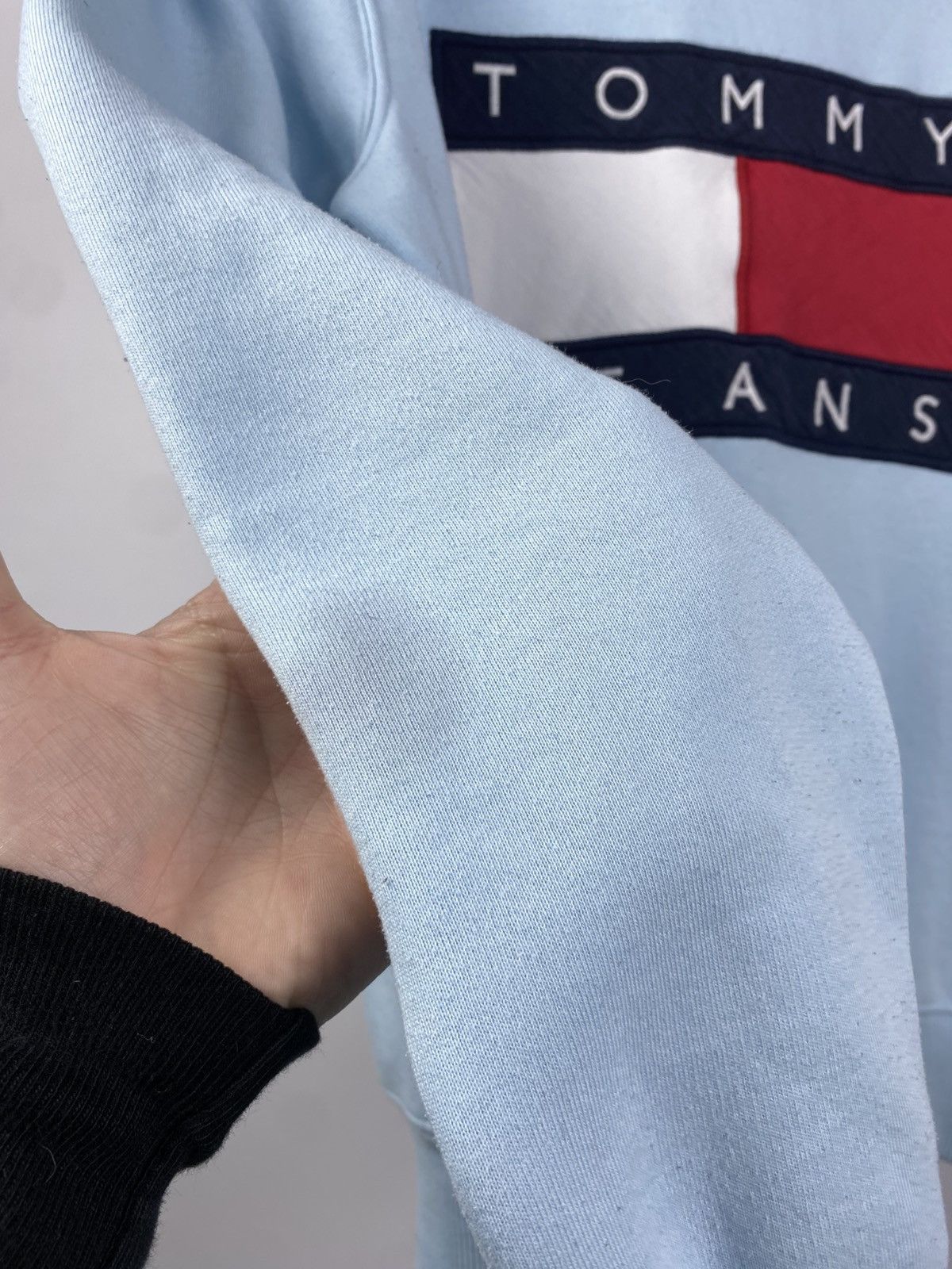 Tommy Hilfiger × Vintage TOMMY HILFIGER 90S VINTAGE CENTER LOGO OVERSIZE SWEATSHIRT Size US S / EU 44-46 / 1 - 4 Thumbnail
