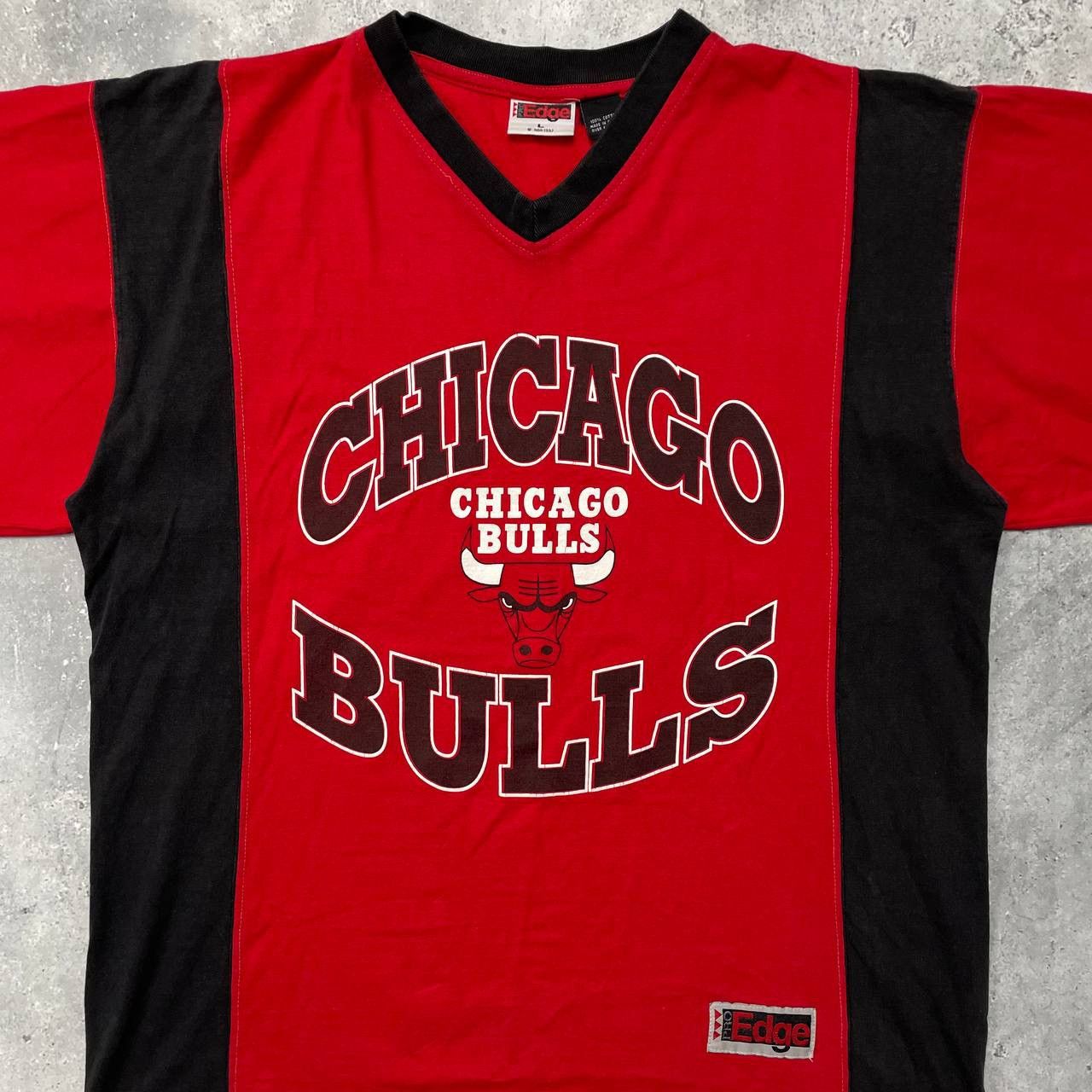 NBA × Vintage Vintage 90s Chicago Bulls NBA Edge V-Neck T Shirt Size US L / EU 52-54 / 3 - 2 Thumbnail