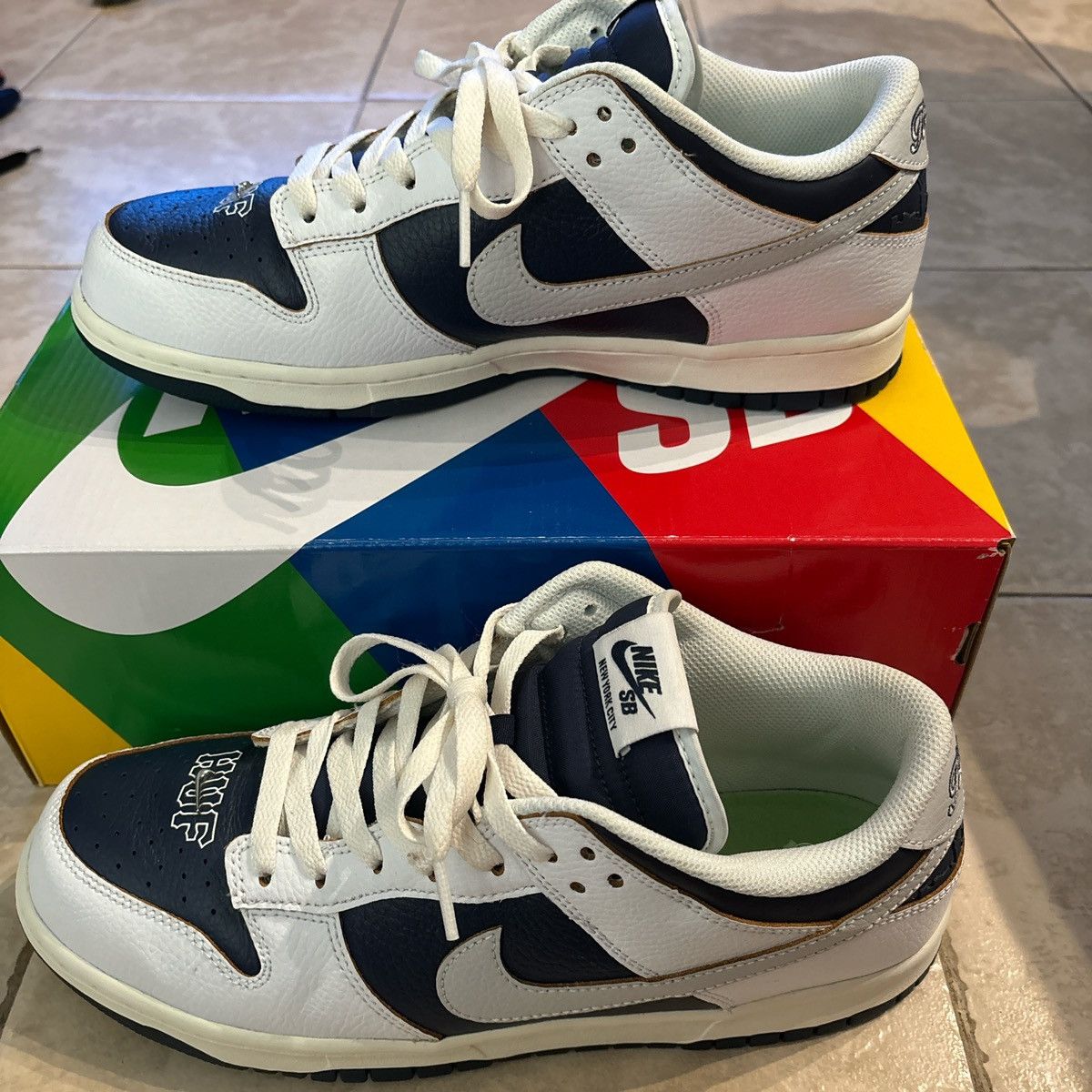 Huf × Nike nike sb dunk low huf nyc Size US 10 / EU 43 - 2 Thumbnail