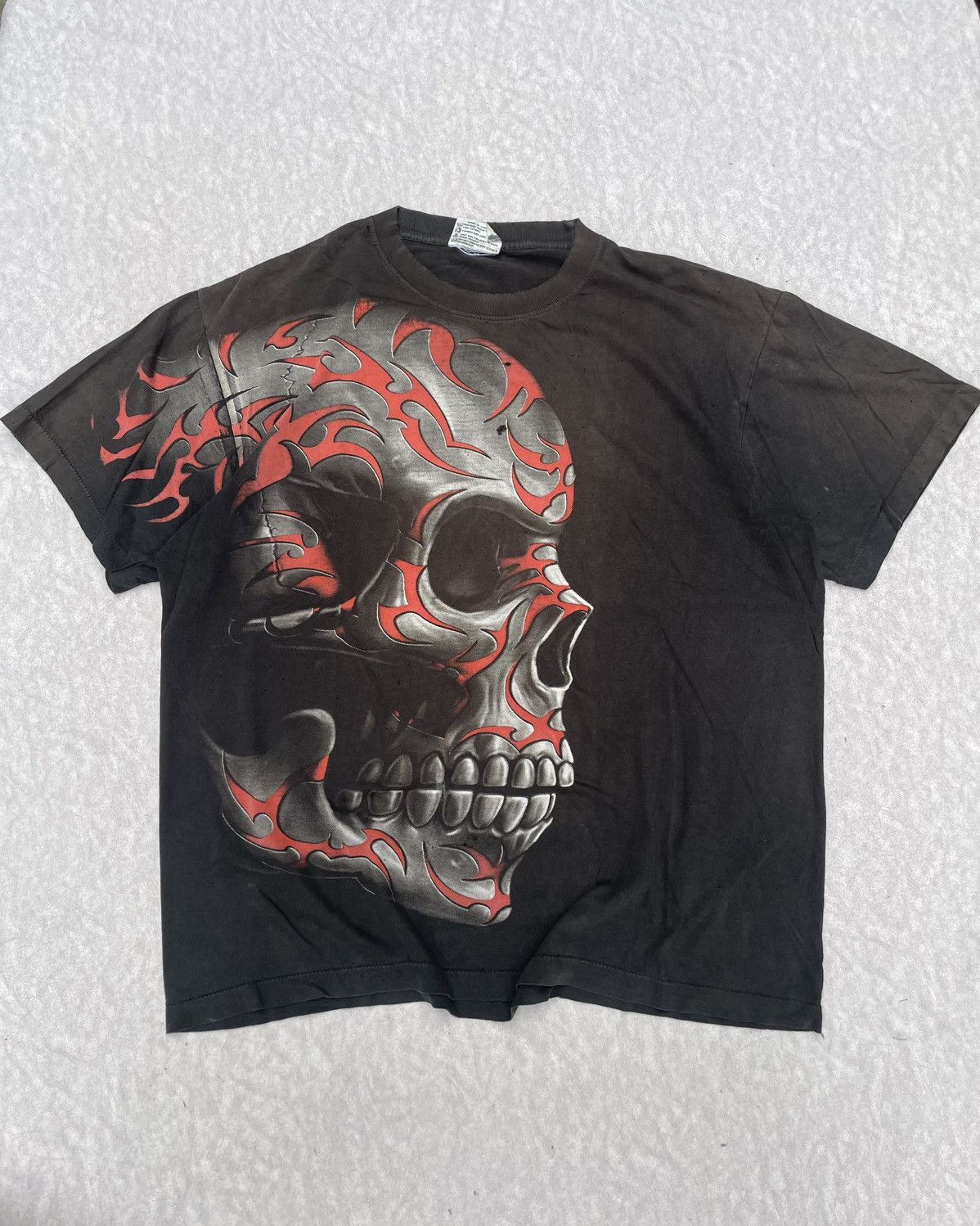 Vintage Vintage Y2K The Roxx Faded Skull Tee Size US XL / EU 56 / 4 - 1 Thumbnail